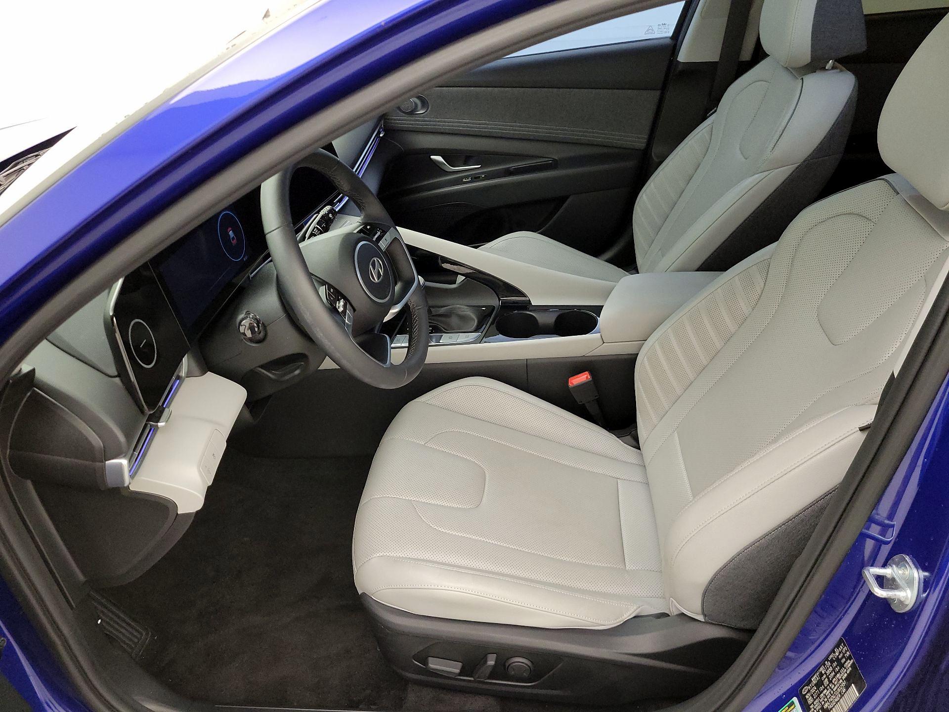 Thumbnail: 2025 Hyundai Elantra - 11