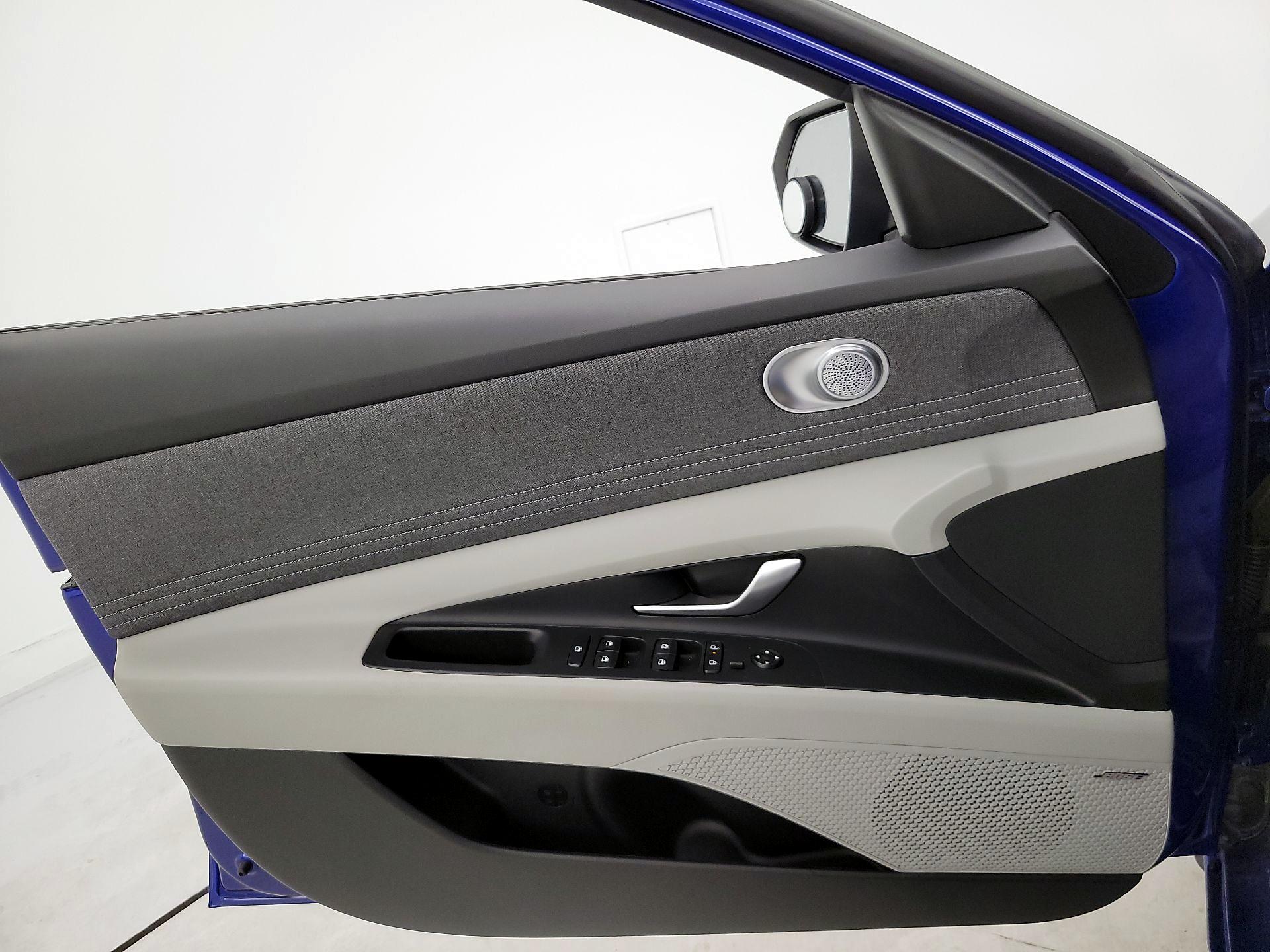 Thumbnail: 2025 Hyundai Elantra - 12