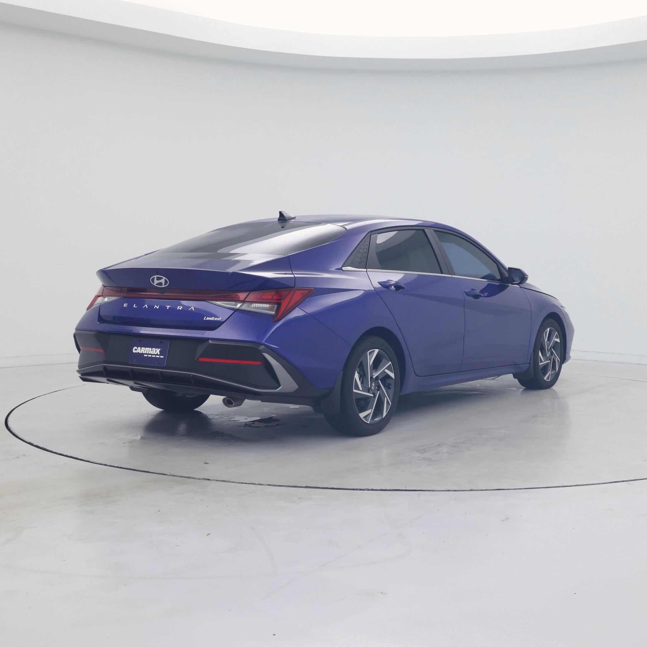 Thumbnail: 2025 Hyundai Elantra - 8