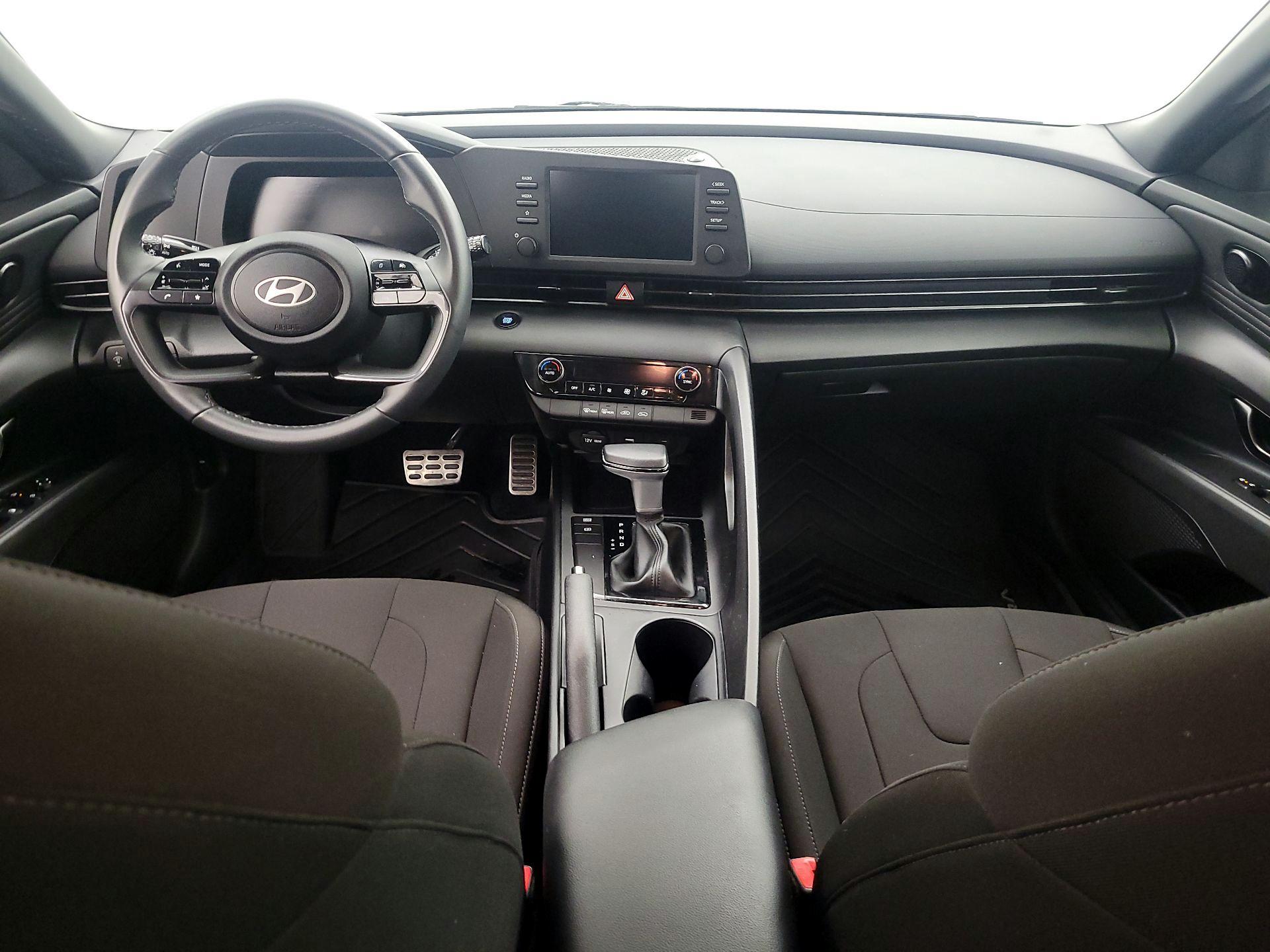 Thumbnail: 2025 Hyundai Elantra - 9