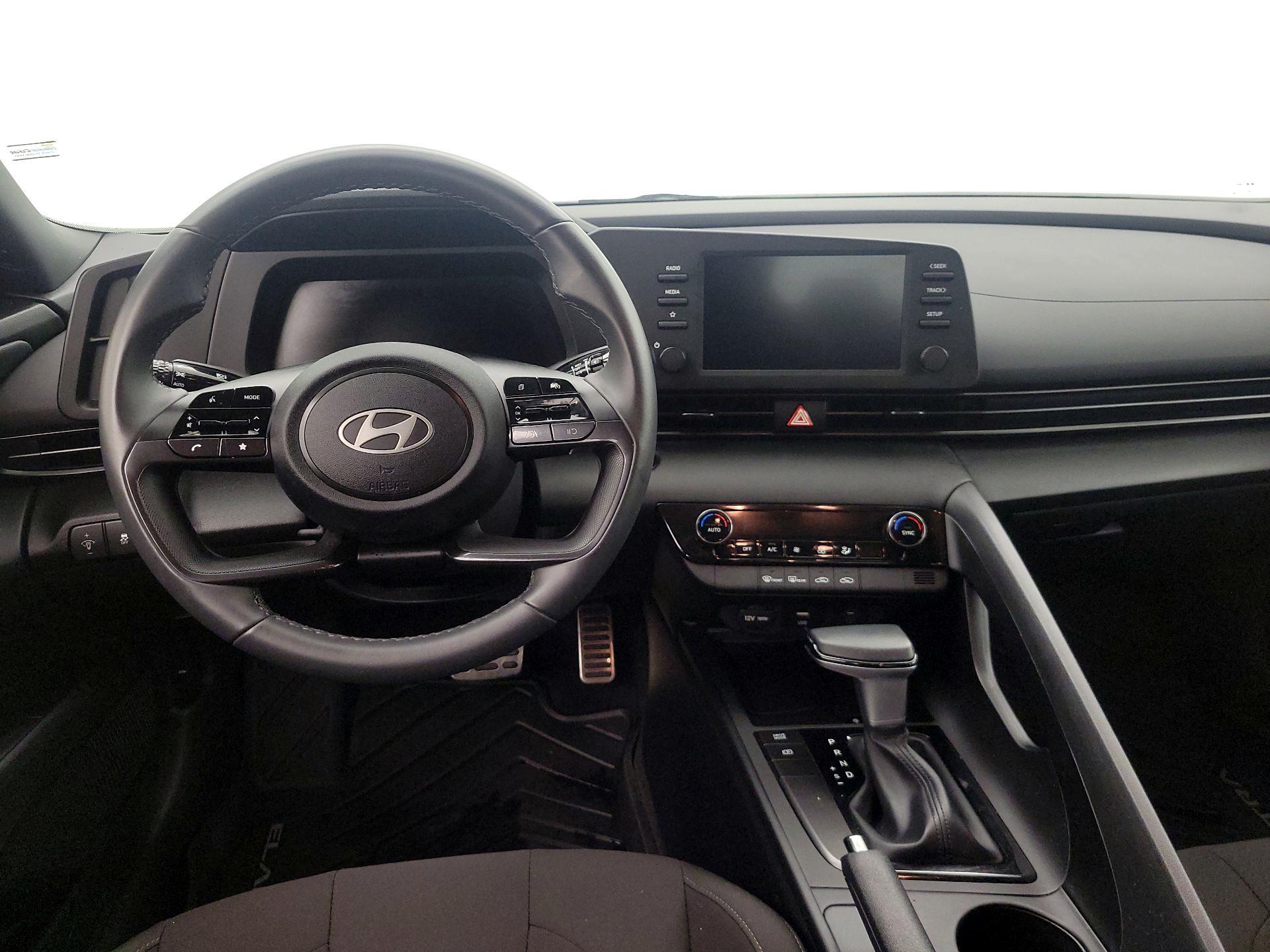 Thumbnail: 2025 Hyundai Elantra - 10