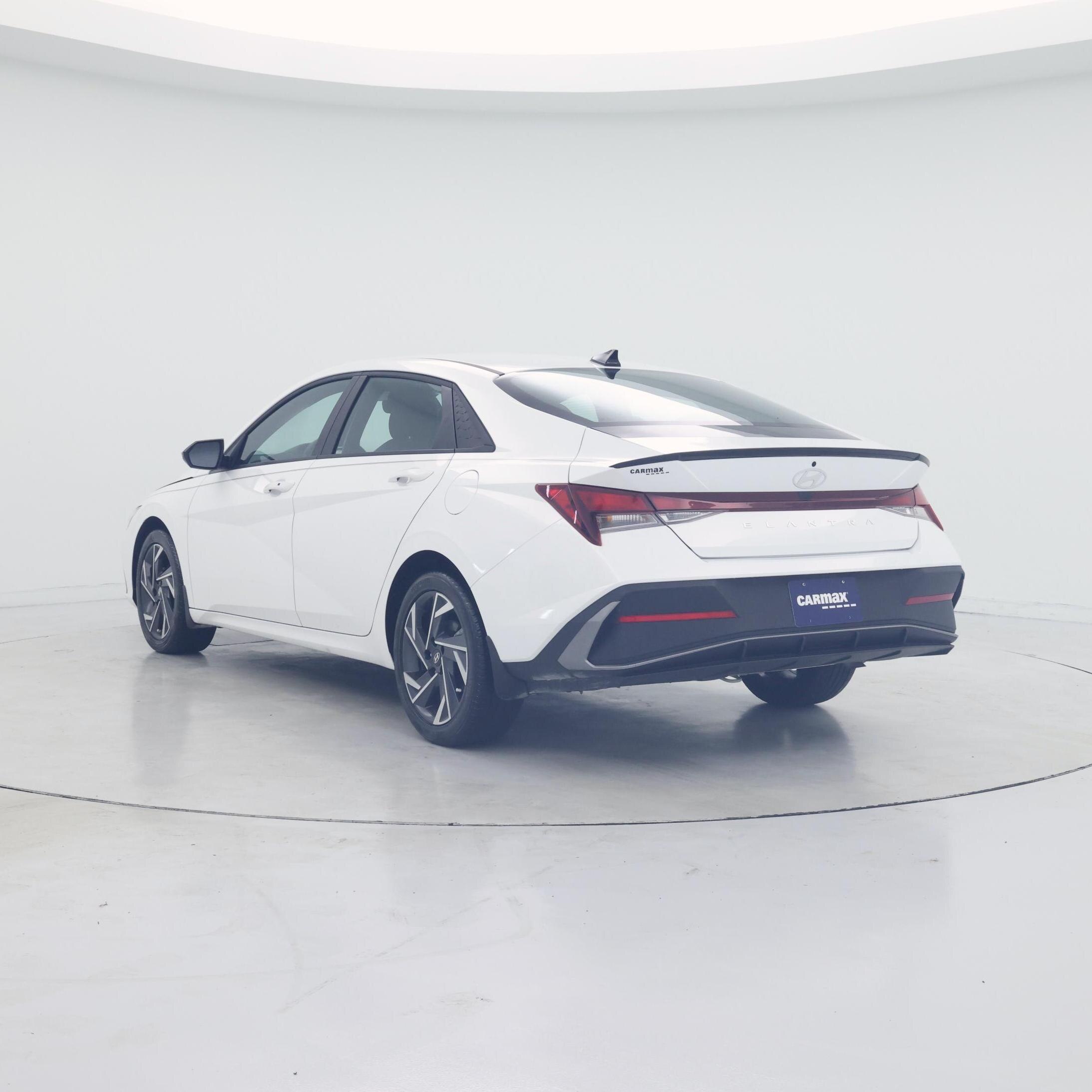 Thumbnail: 2025 Hyundai Elantra - 2