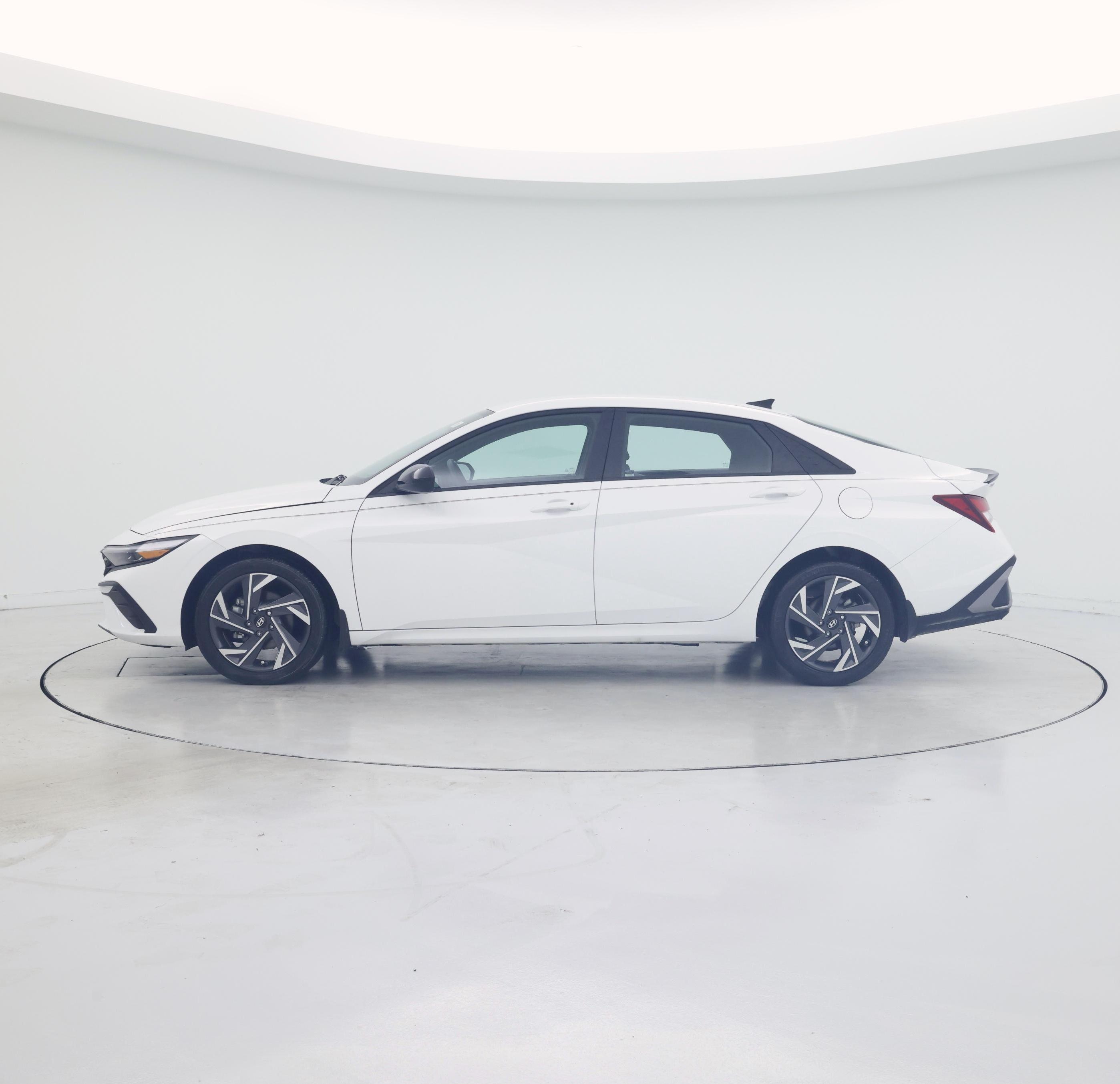 Thumbnail: 2025 Hyundai Elantra - 3