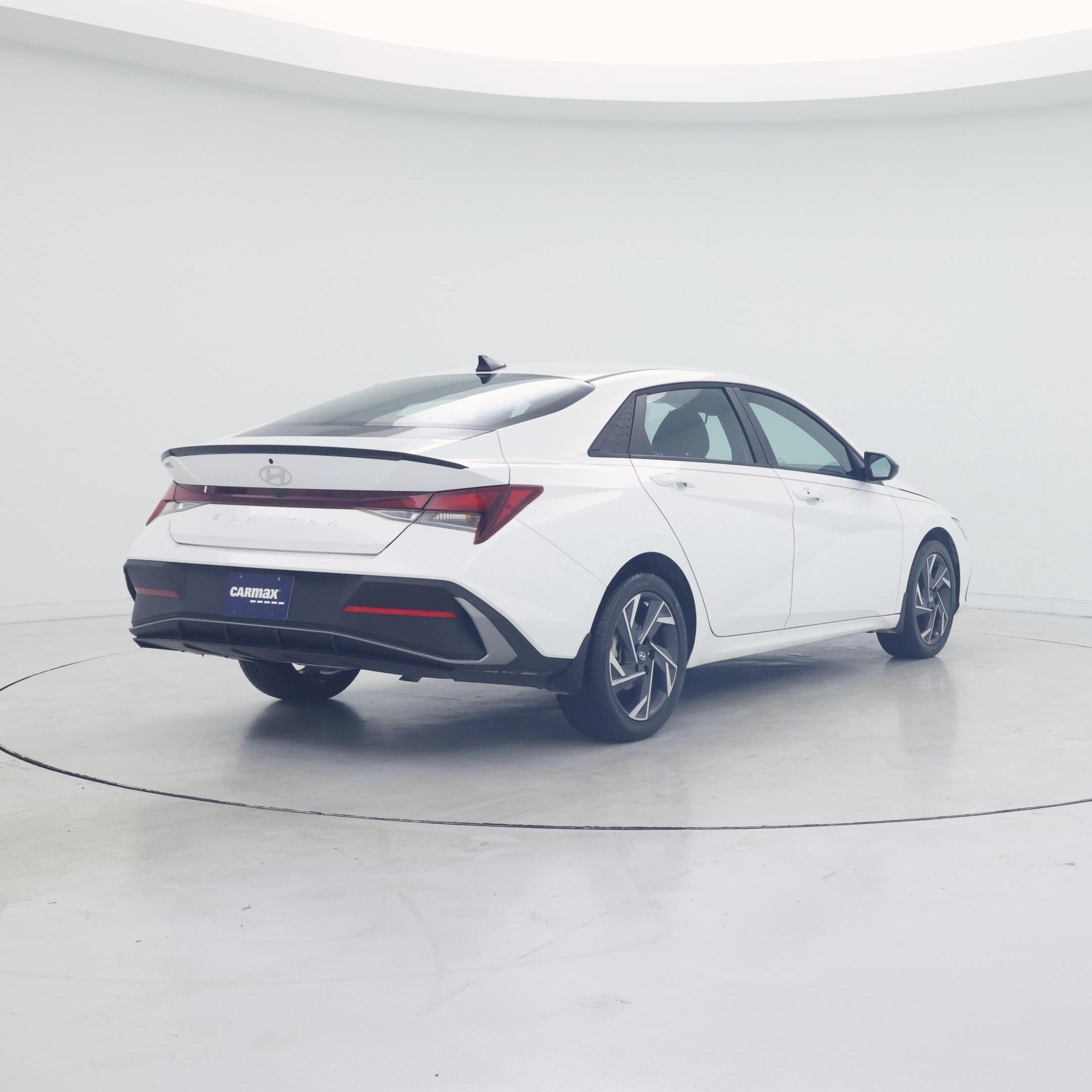 Thumbnail: 2025 Hyundai Elantra - 8