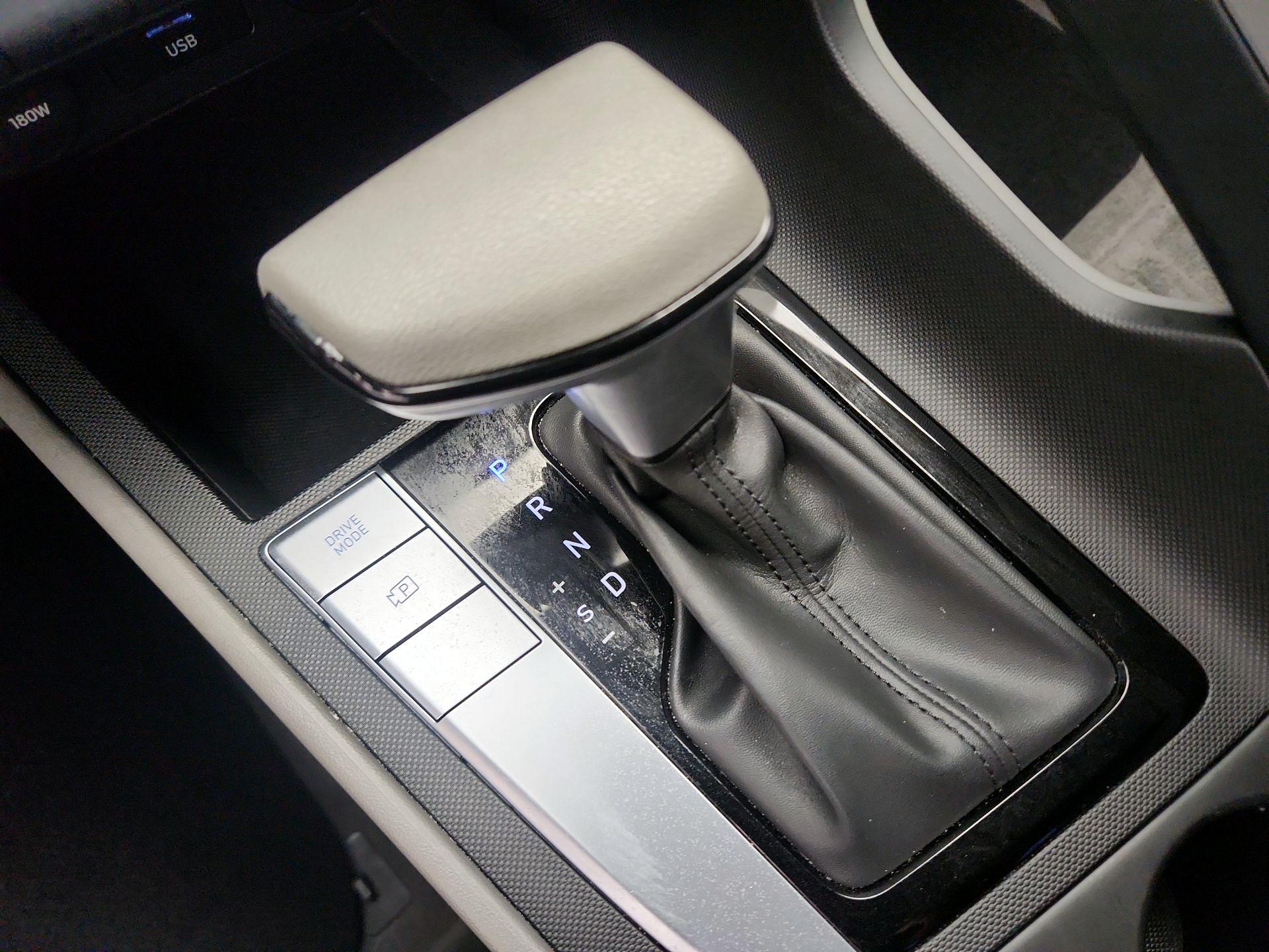 Thumbnail: 2024 Hyundai Elantra - 17
