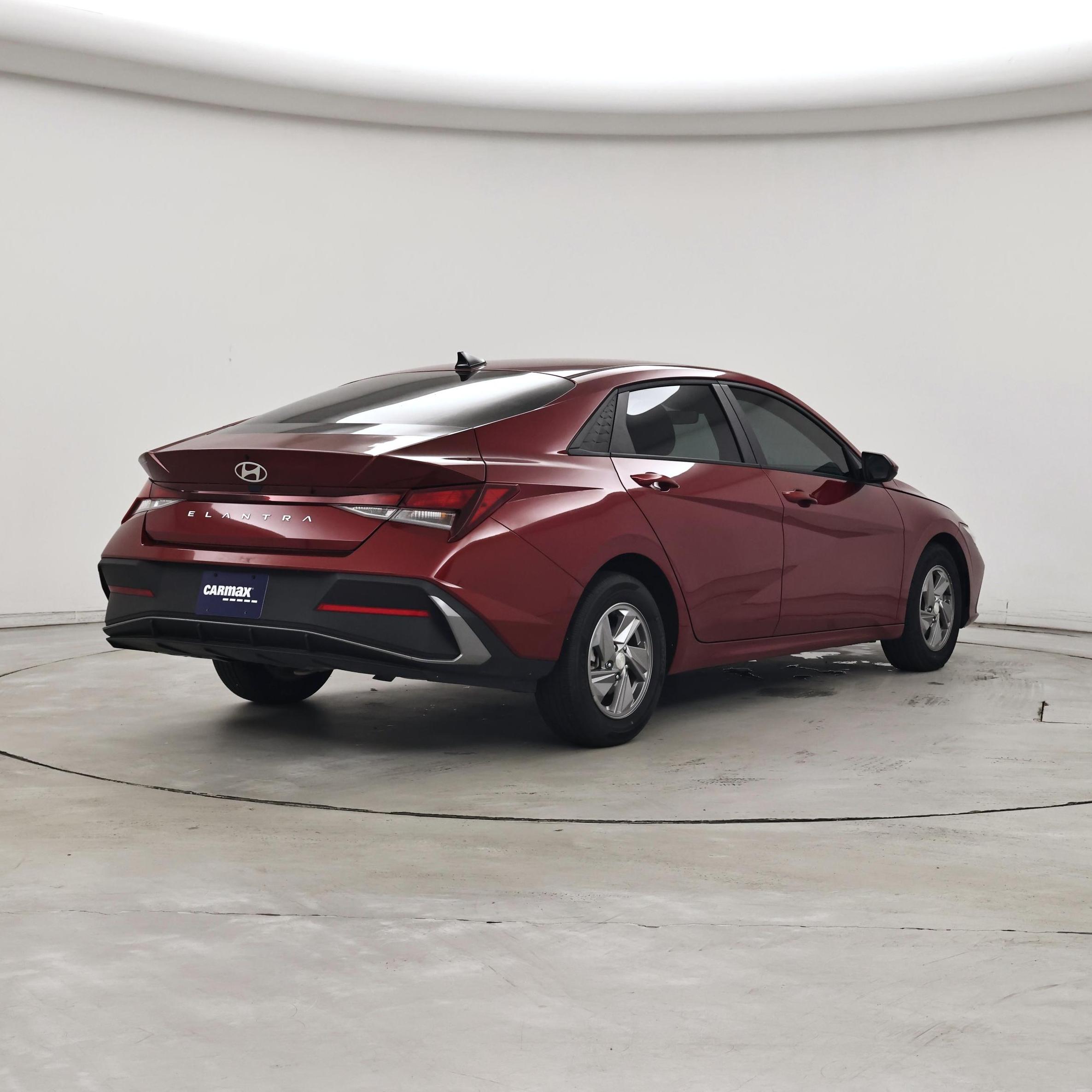 Thumbnail: 2024 Hyundai Elantra - 8