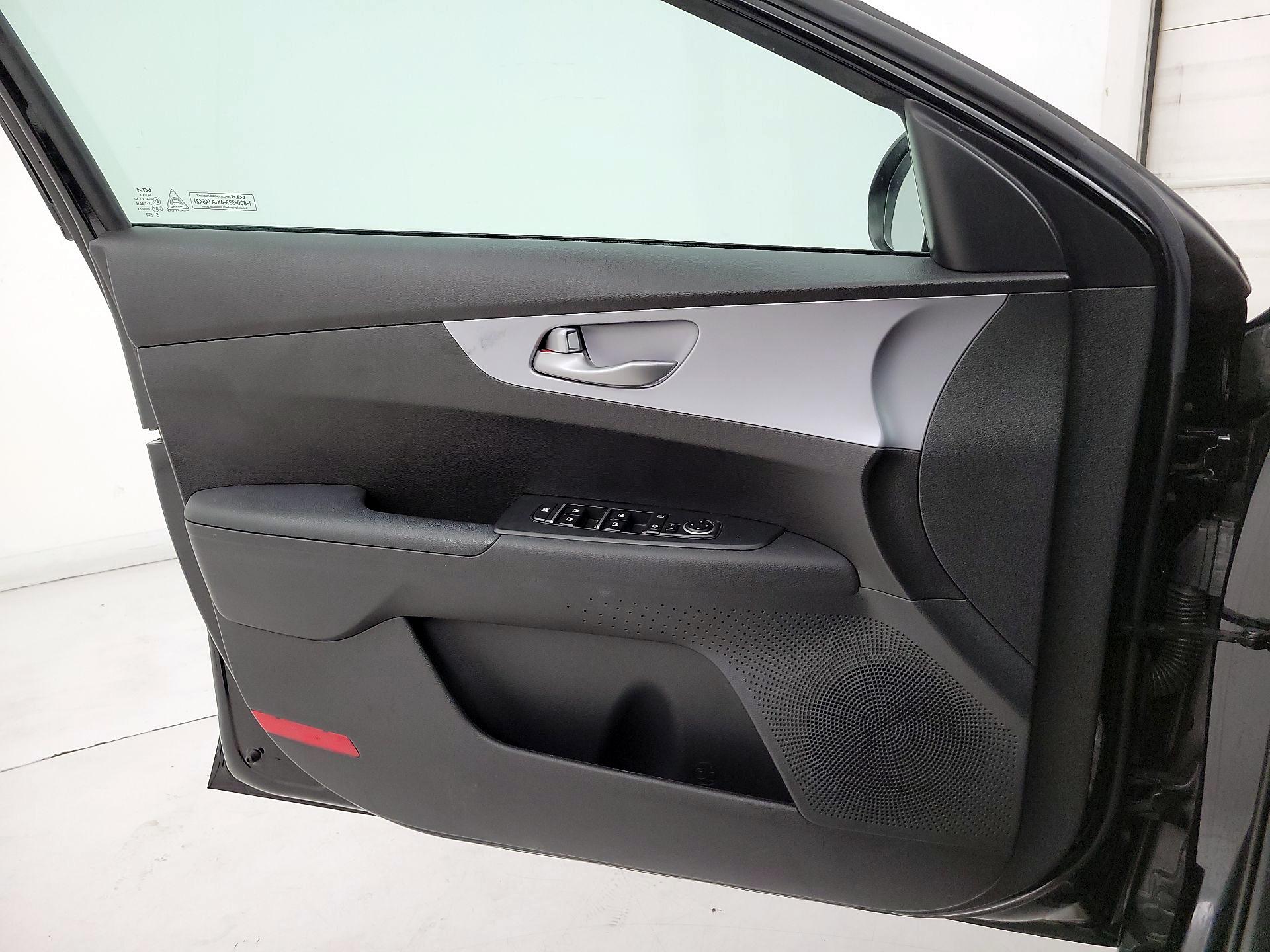 Thumbnail: 2024 Kia Forte - 12