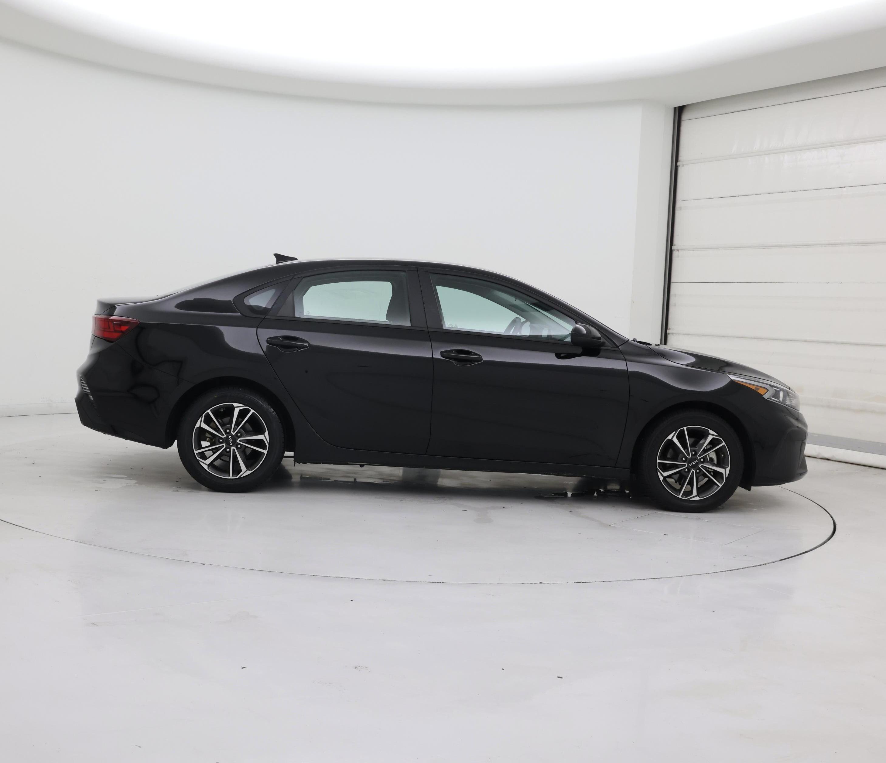 Thumbnail: 2024 Kia Forte - 7