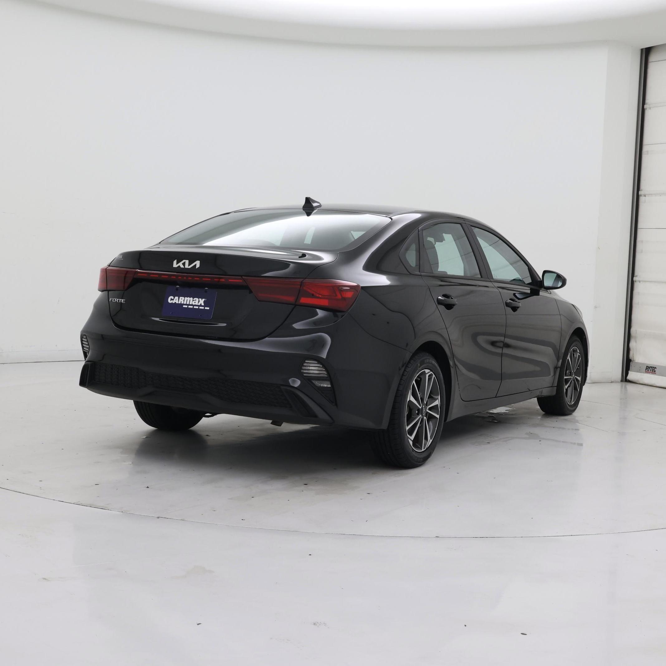 Thumbnail: 2024 Kia Forte - 8