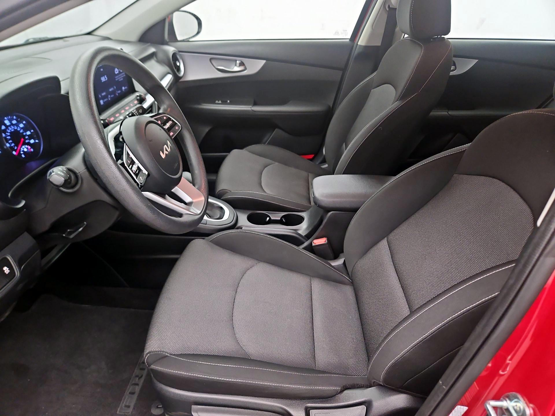 Thumbnail: 2024 Kia Forte - 11