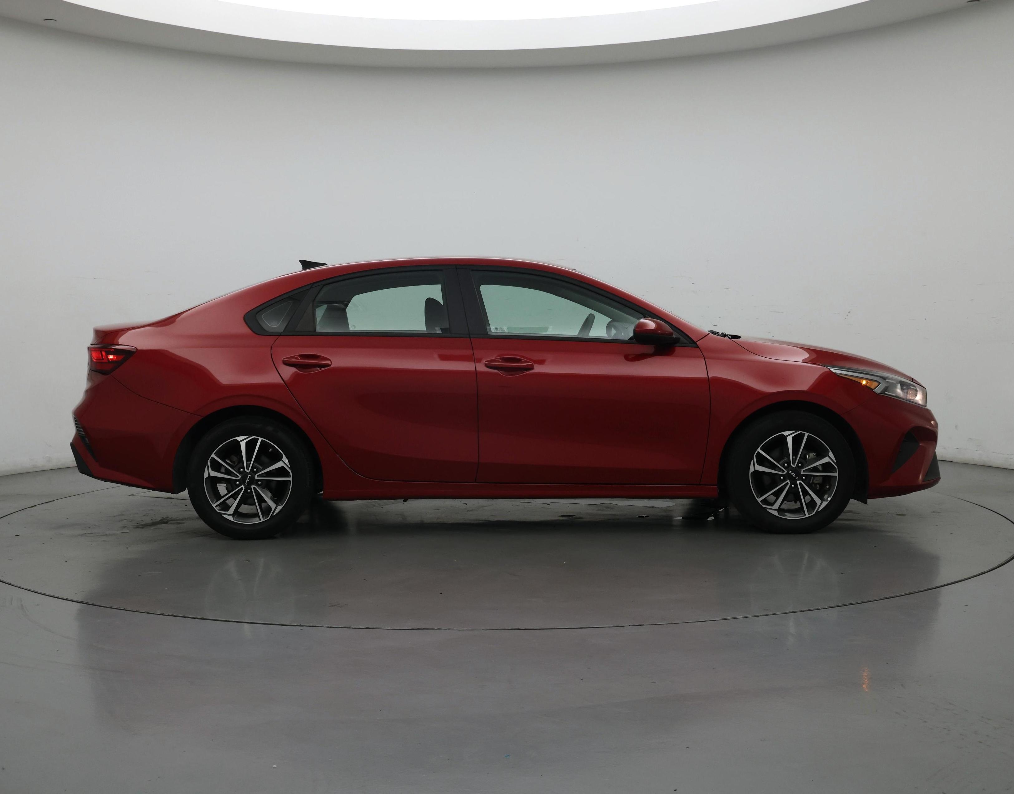 Thumbnail: 2024 Kia Forte - 7