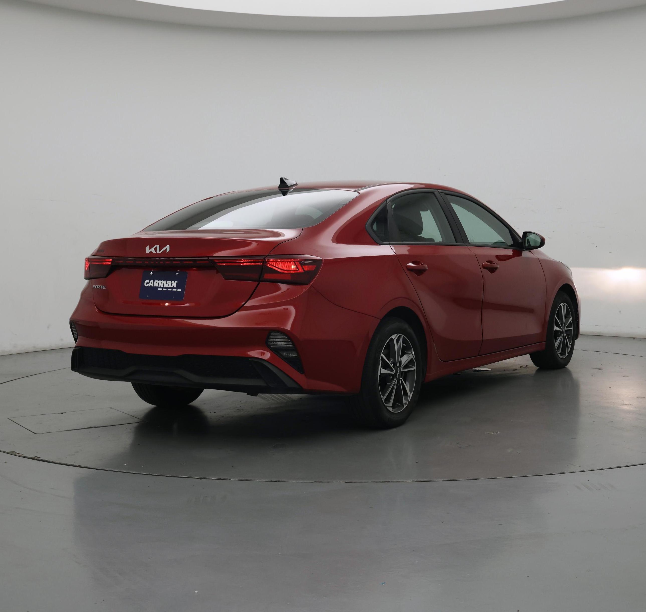 Thumbnail: 2024 Kia Forte - 8