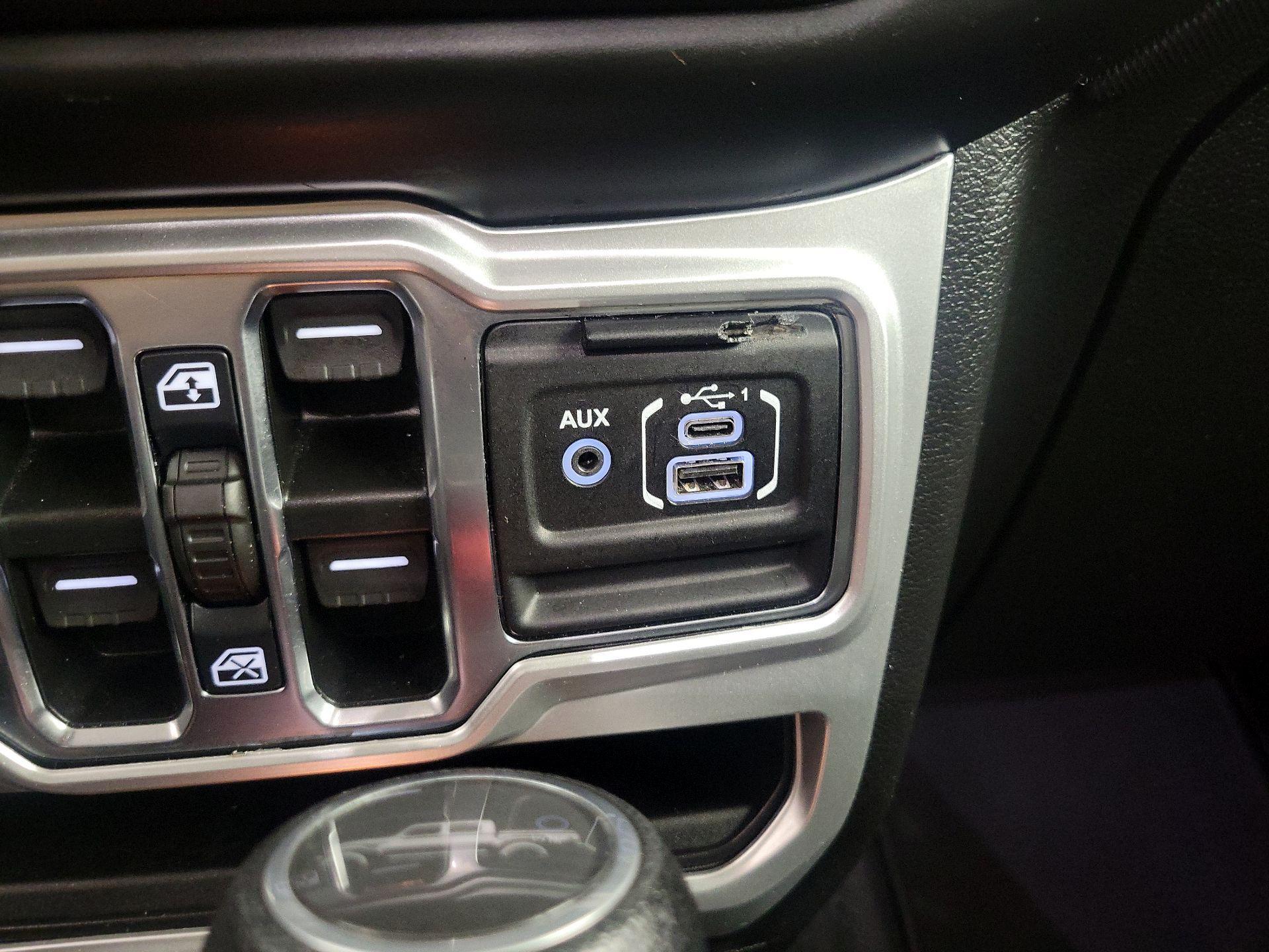 Thumbnail: 2022 Jeep Gladiator - 18