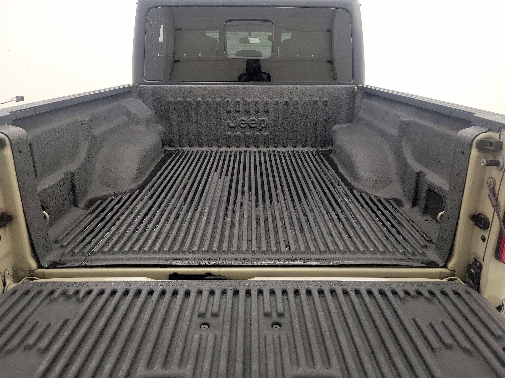 Thumbnail: 2022 Jeep Gladiator - 20