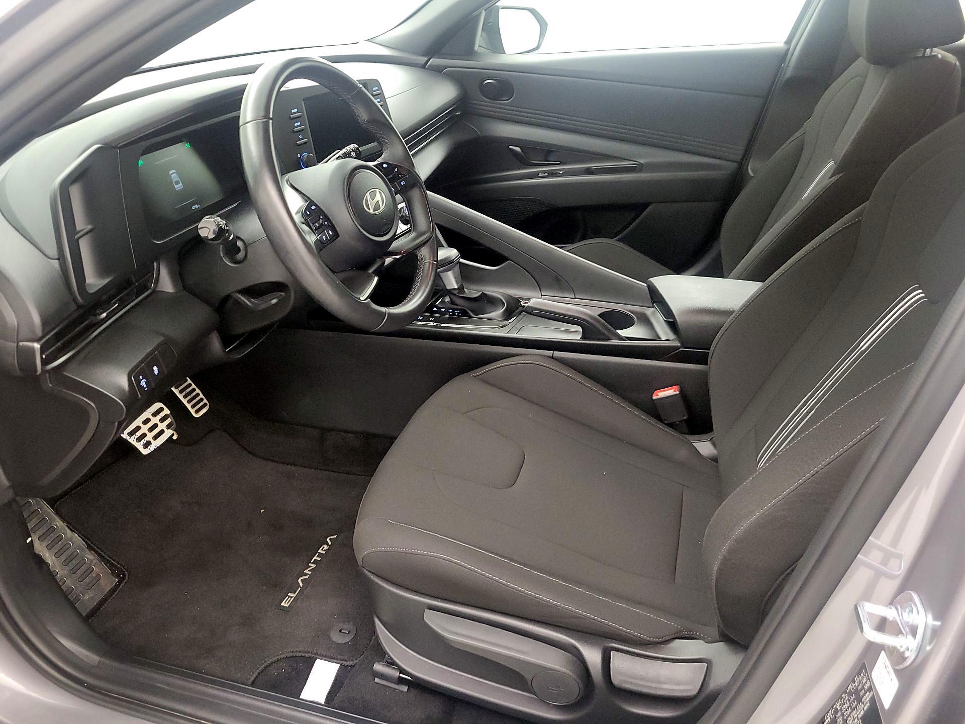 Thumbnail: 2025 Hyundai Elantra - 11