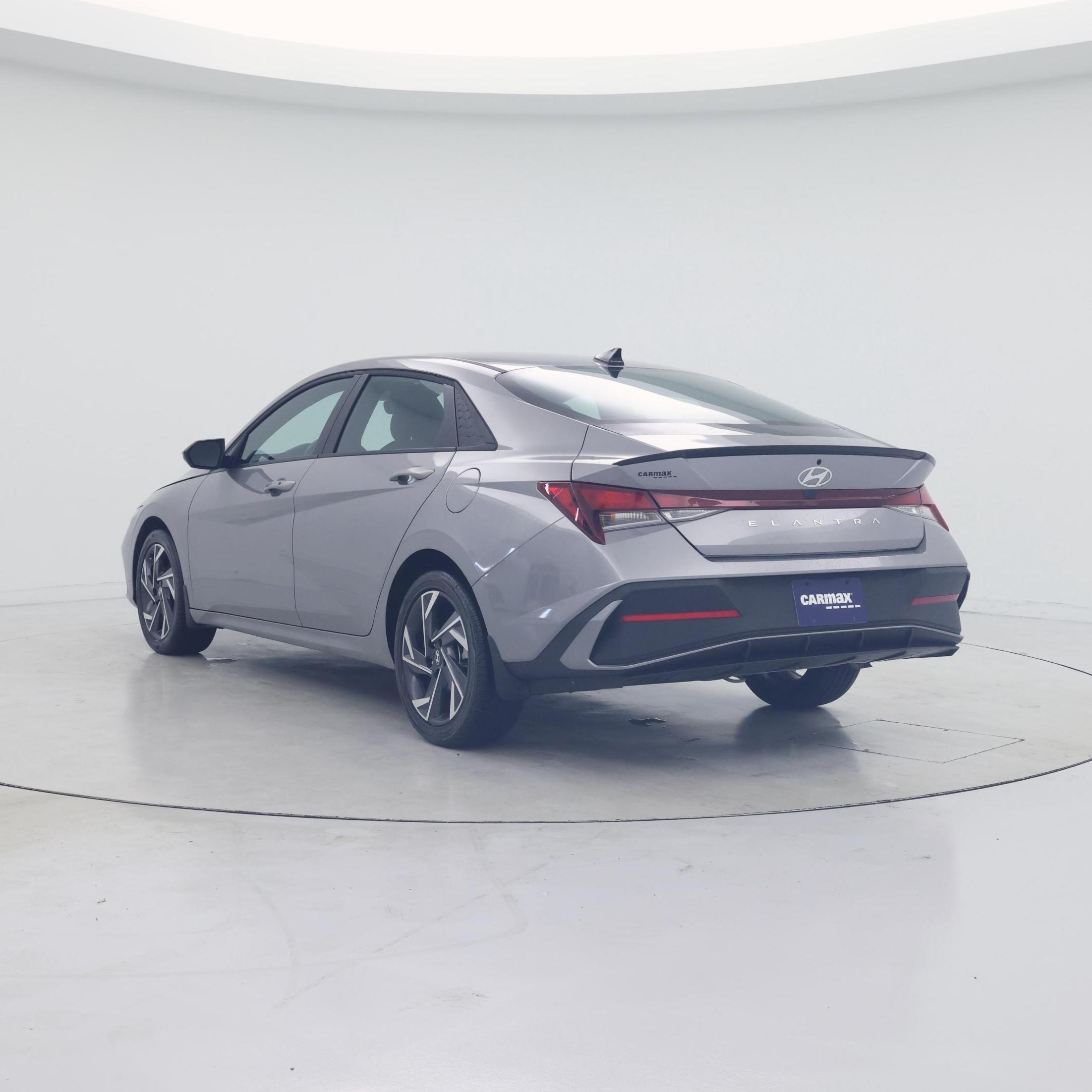 Thumbnail: 2025 Hyundai Elantra - 2