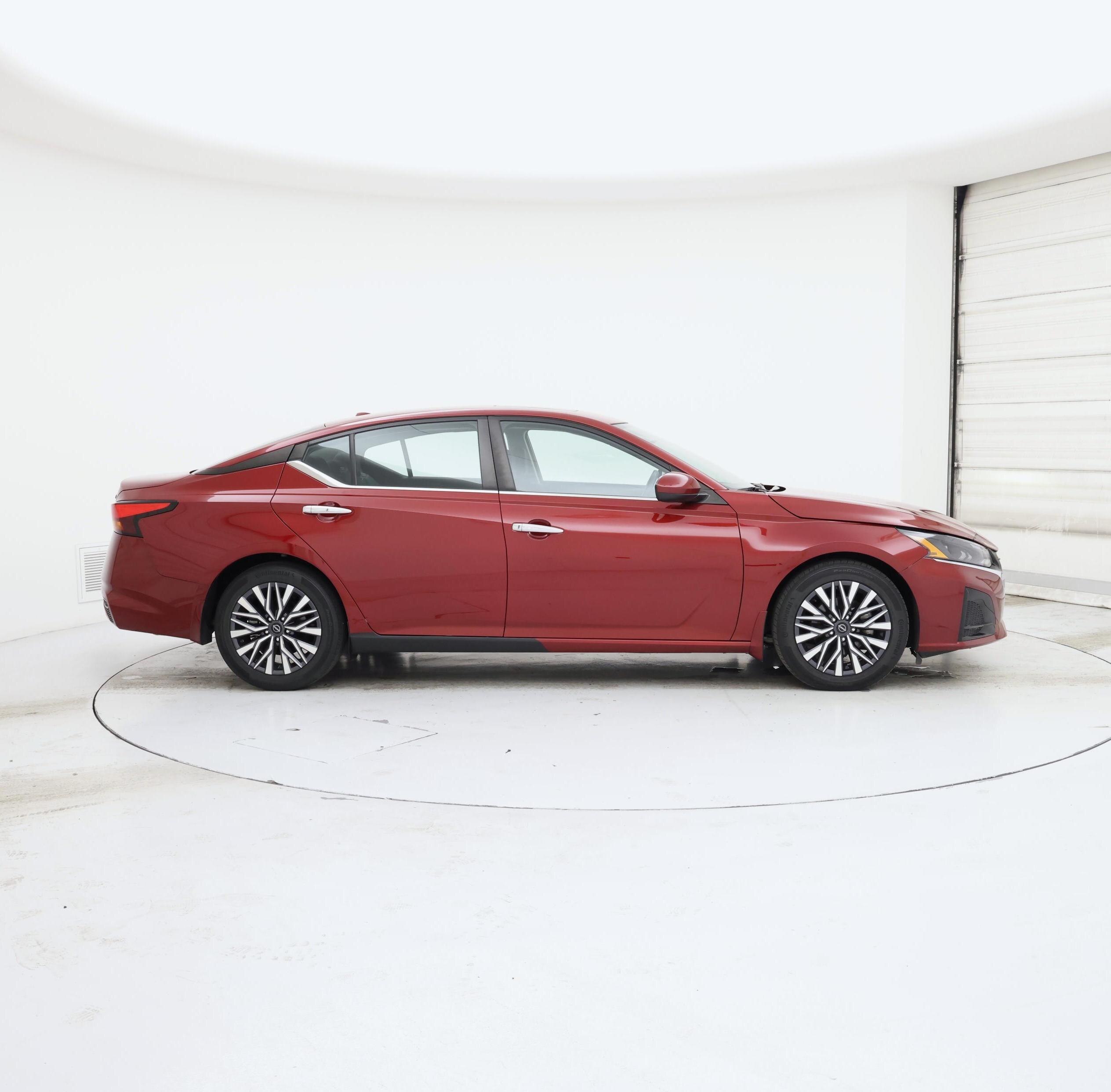 Thumbnail: 2023 Nissan Altima - 7