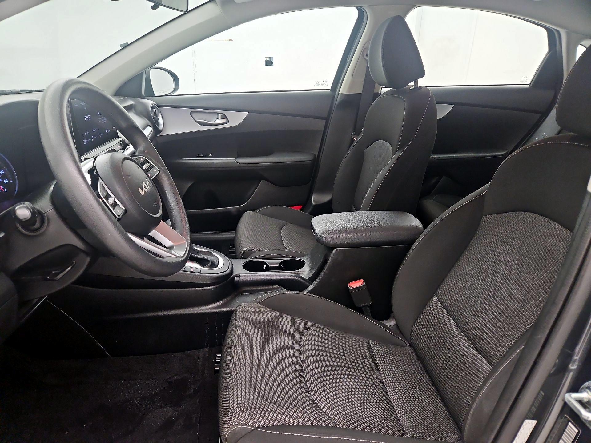 Thumbnail: 2024 Kia Forte - 11