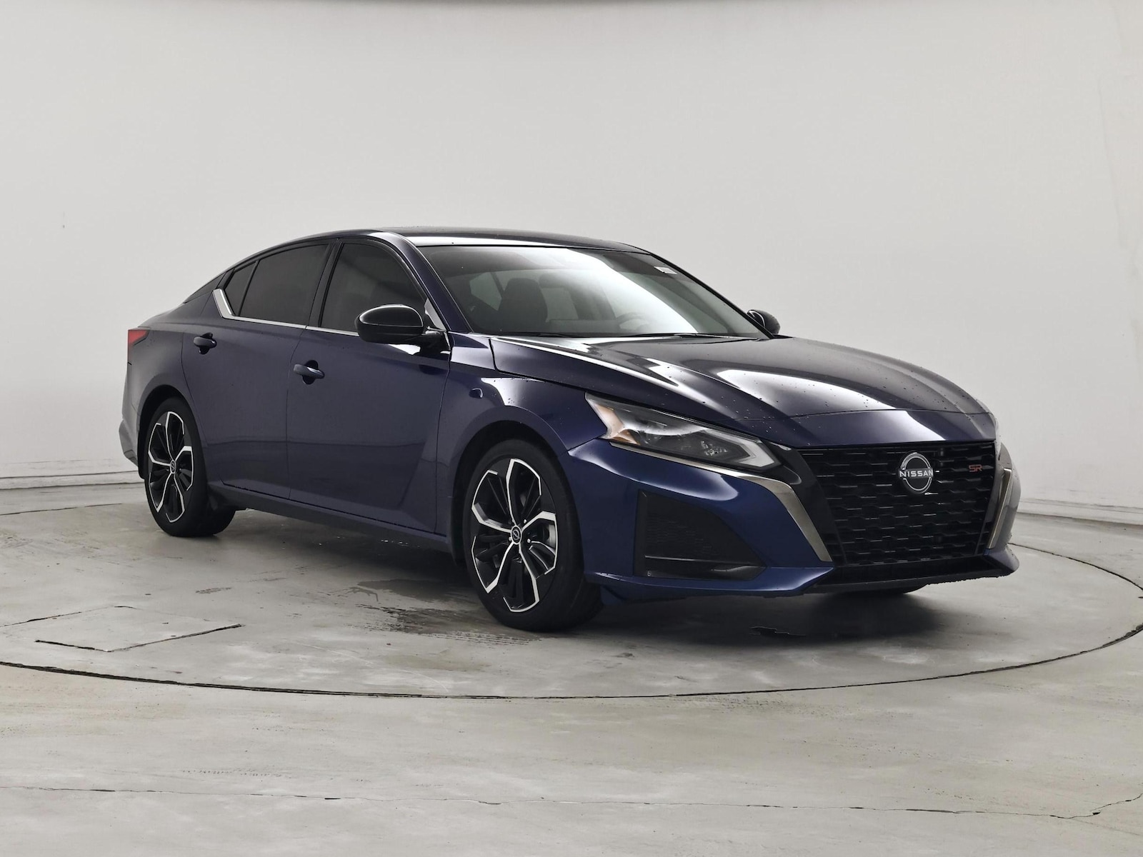 2024 Nissan Altima SR - Photo 2