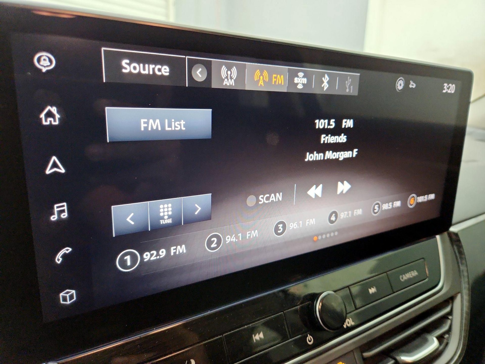 2024 Nissan Altima SR - Photo 17
