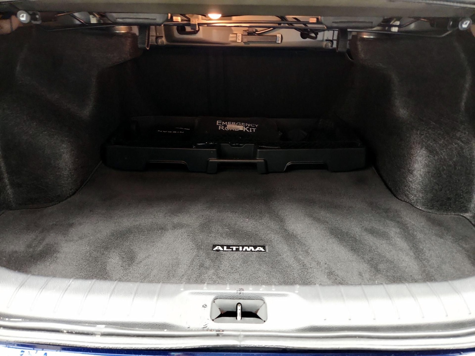 2024 Nissan Altima SR - Photo 23