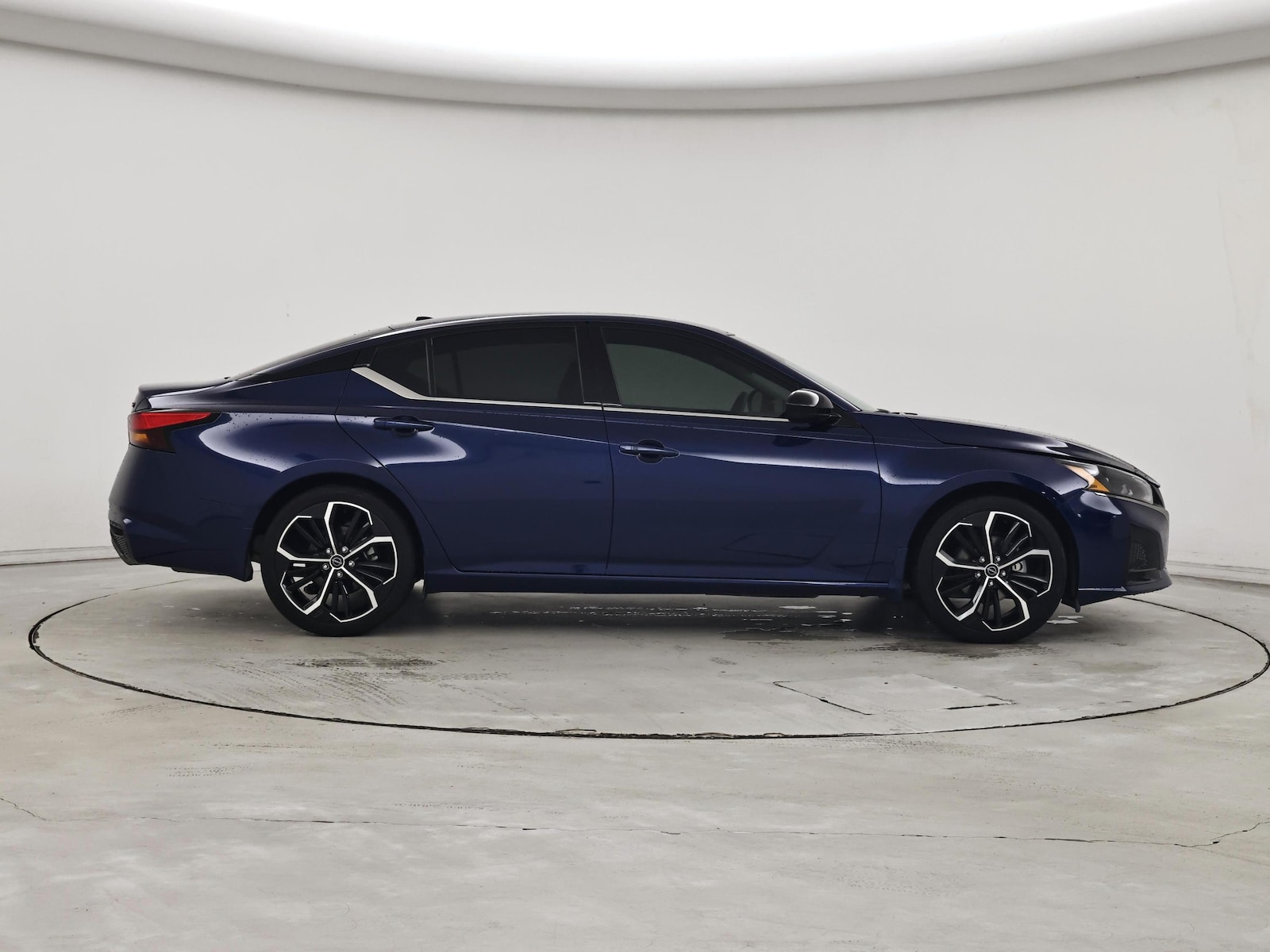 2024 Nissan Altima SR - Photo 8