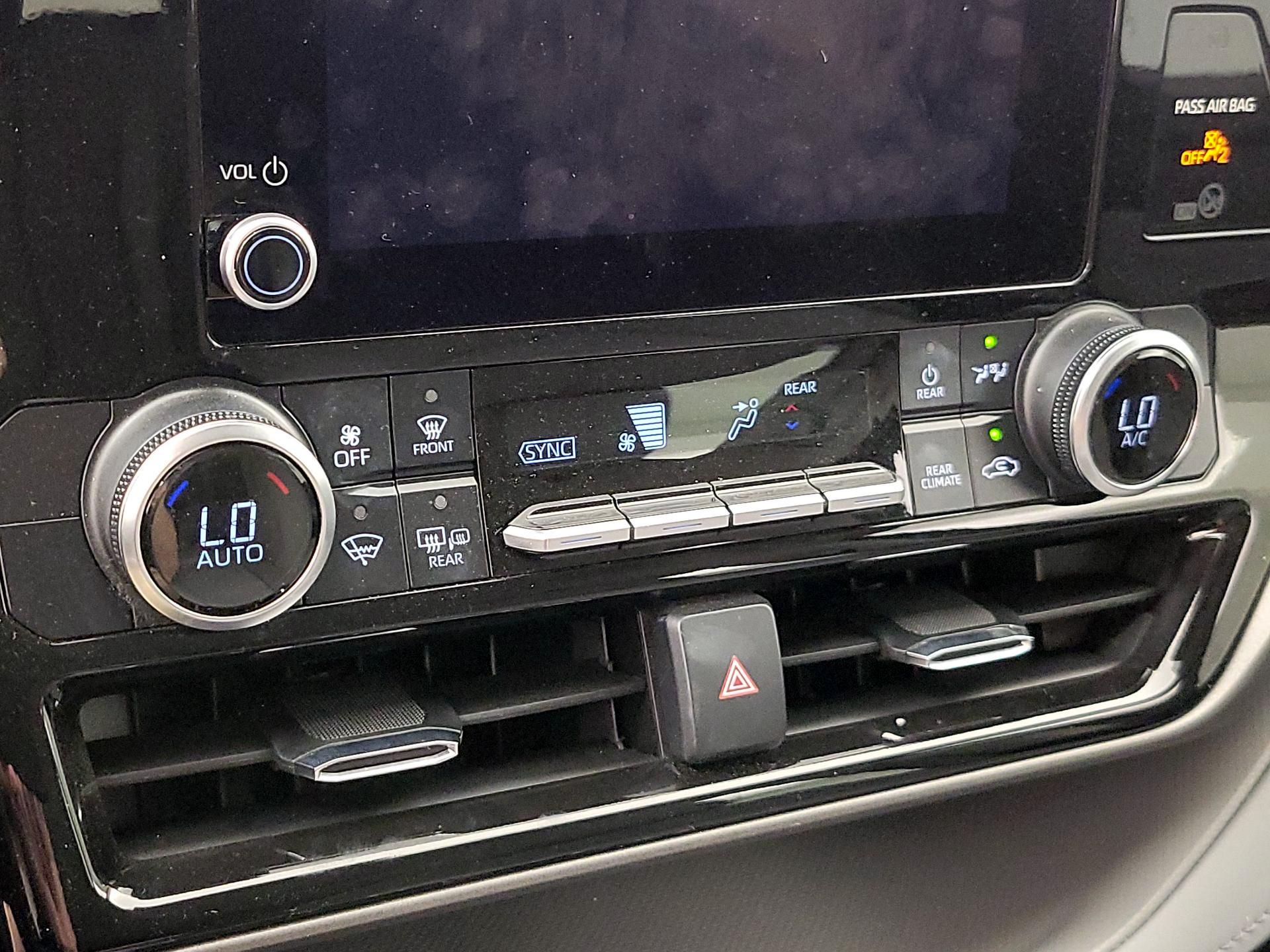 Thumbnail: 2023 Toyota Highlander - 17
