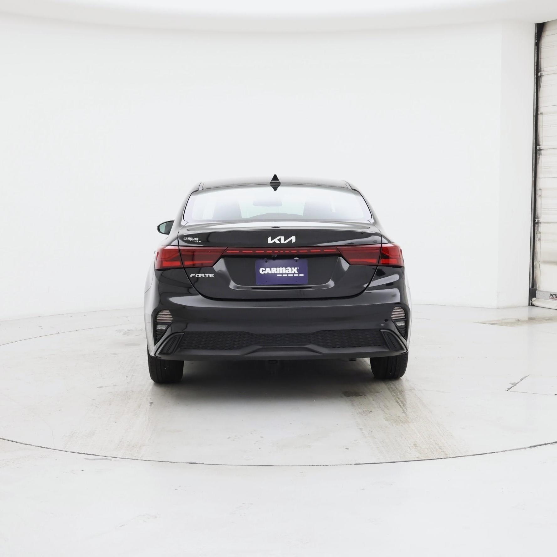 Thumbnail: 2024 Kia Forte - 6