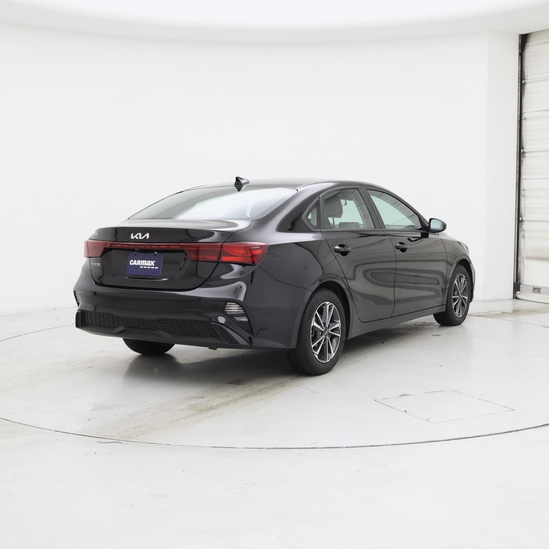 Thumbnail: 2024 Kia Forte - 8