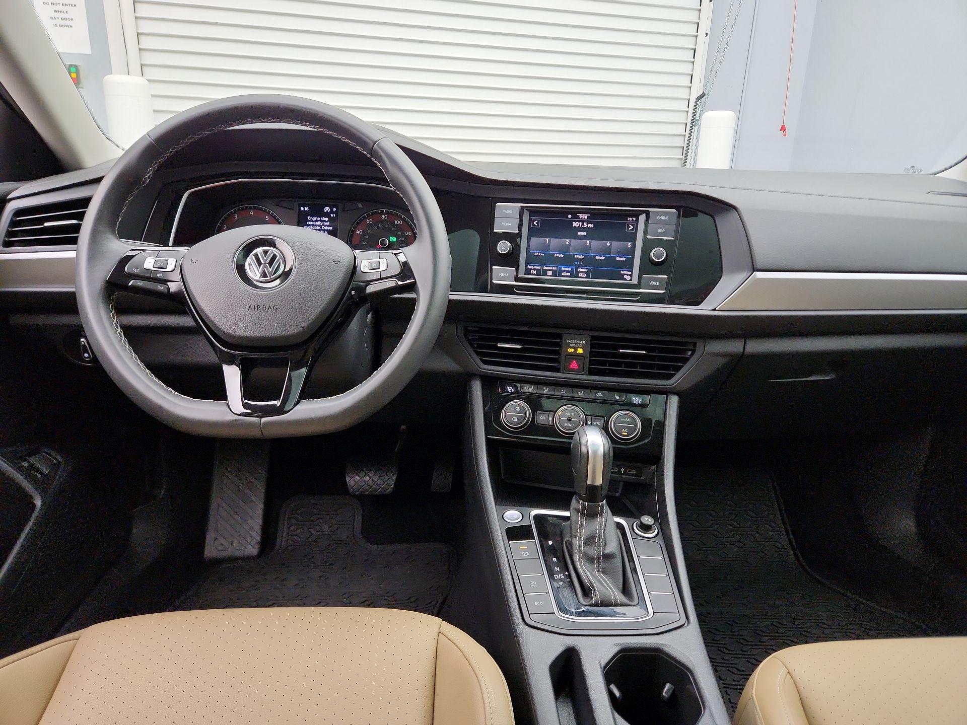 Thumbnail: 2021 Volkswagen Jetta - 9