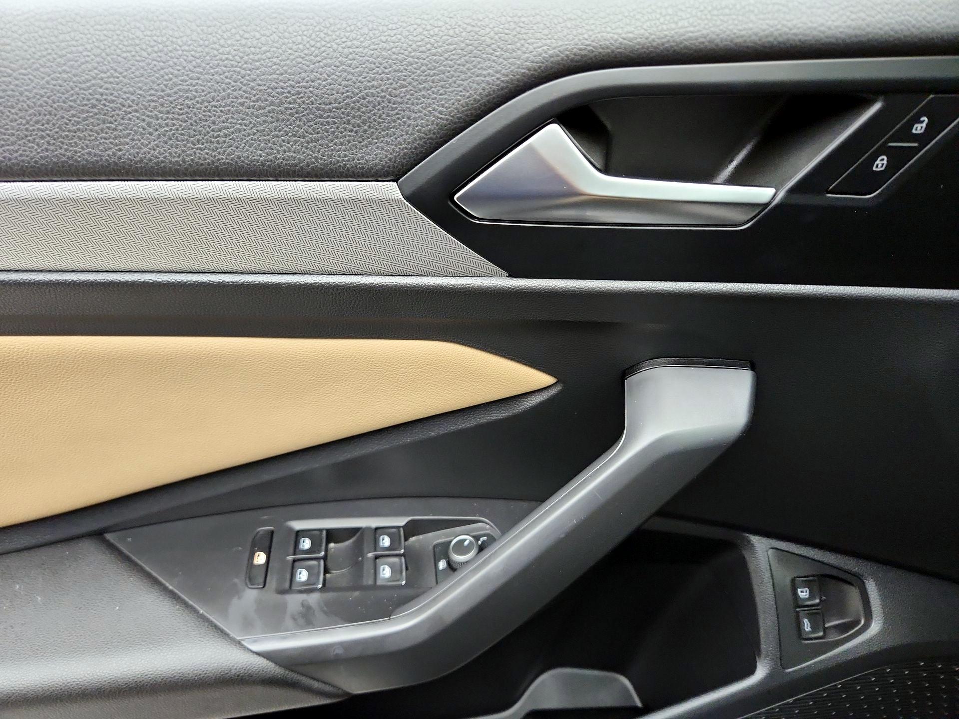Thumbnail: 2021 Volkswagen Jetta - 12