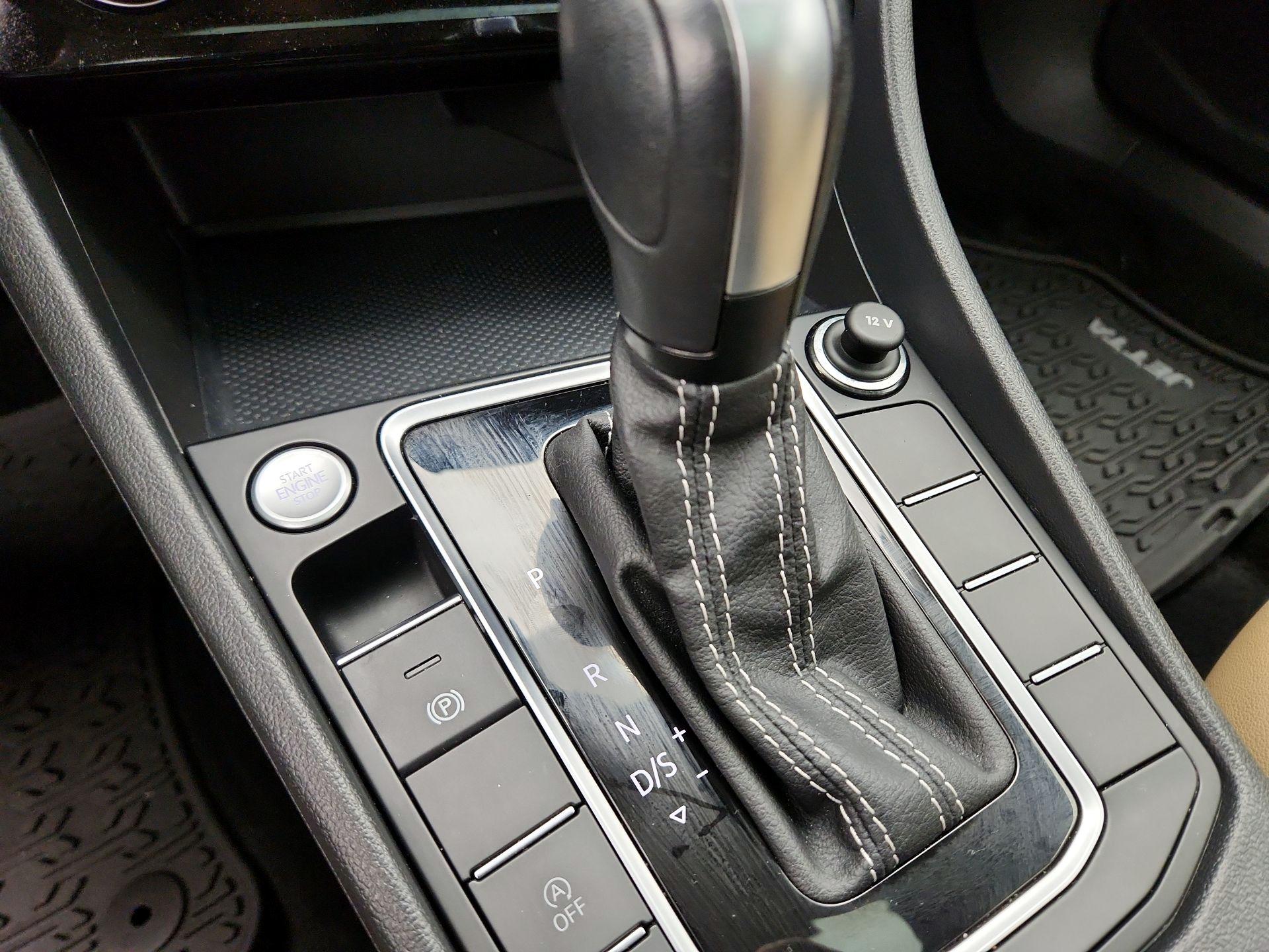 Thumbnail: 2021 Volkswagen Jetta - 17