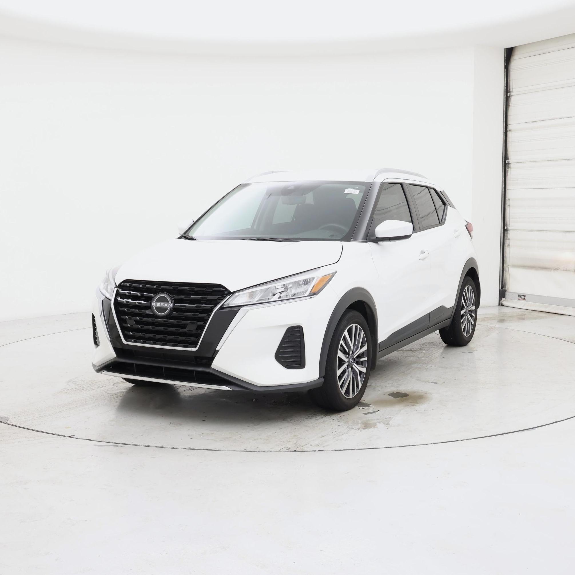 Thumbnail: 2023 Nissan Kicks - 4