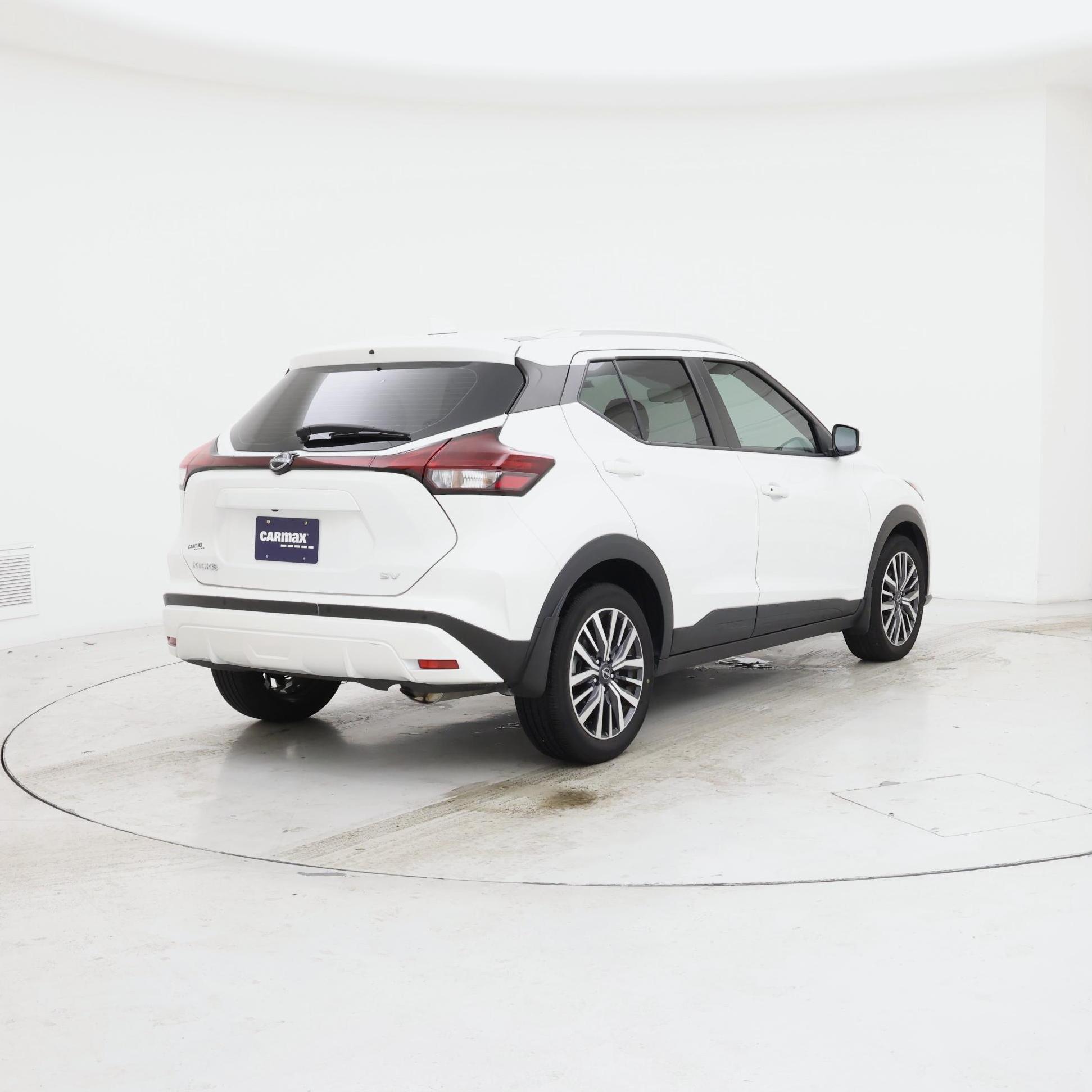 Thumbnail: 2023 Nissan Kicks - 8