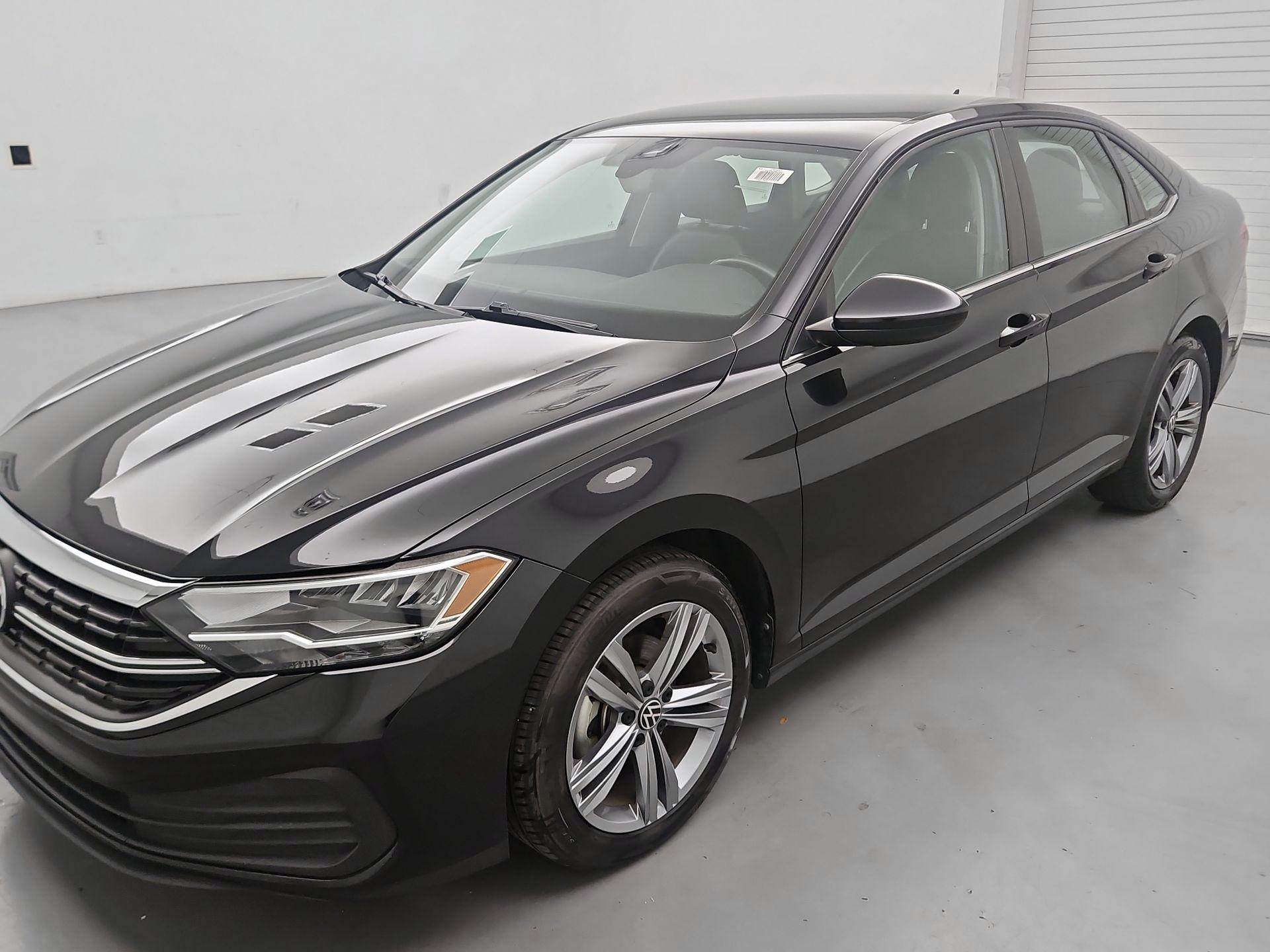 Thumbnail: 2024 Volkswagen Jetta - 3