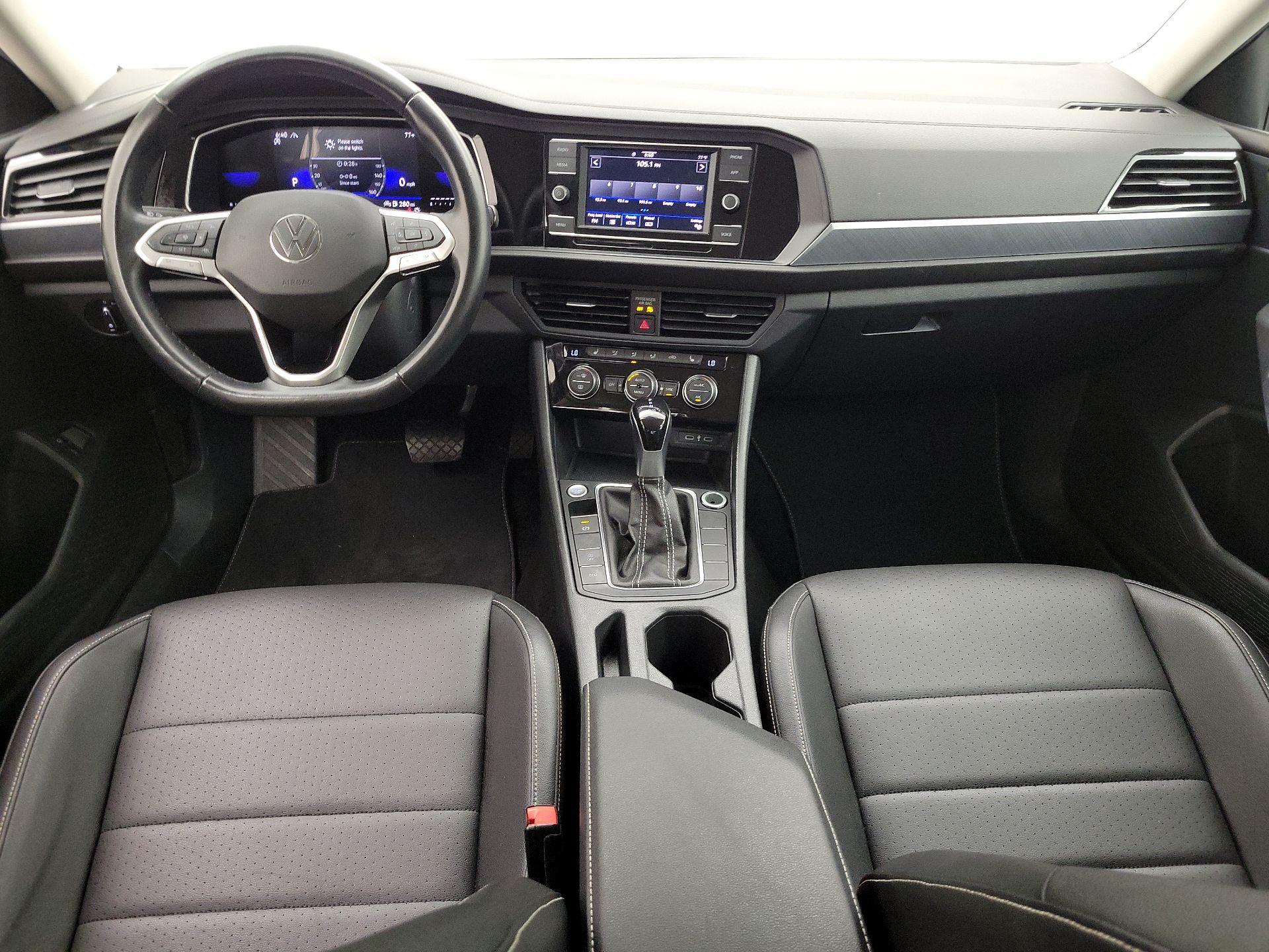 Thumbnail: 2024 Volkswagen Jetta - 9