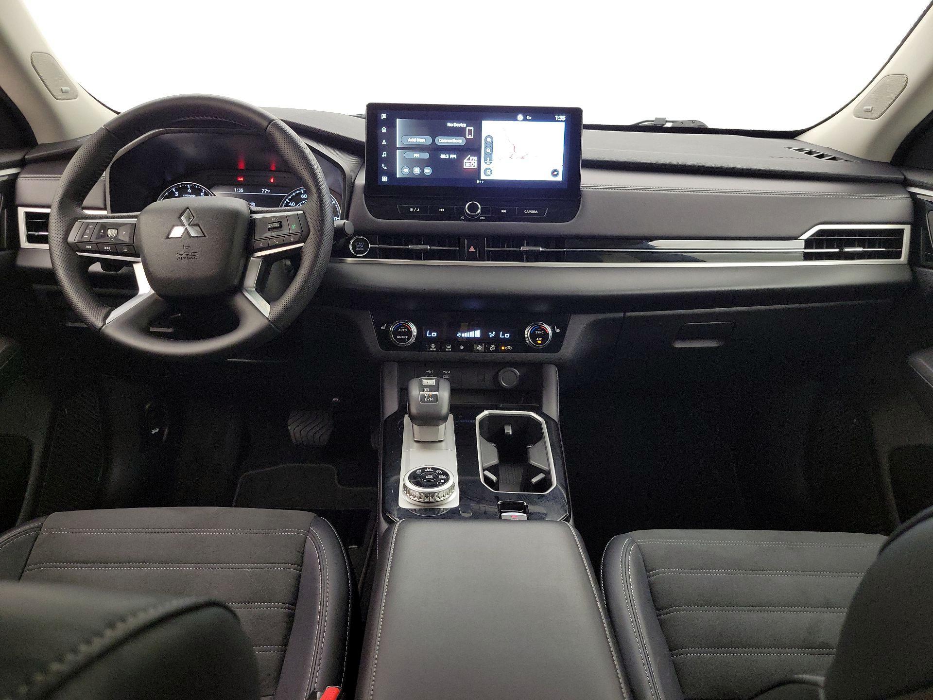 Thumbnail: 2025 Mitsubishi Outlander - 9