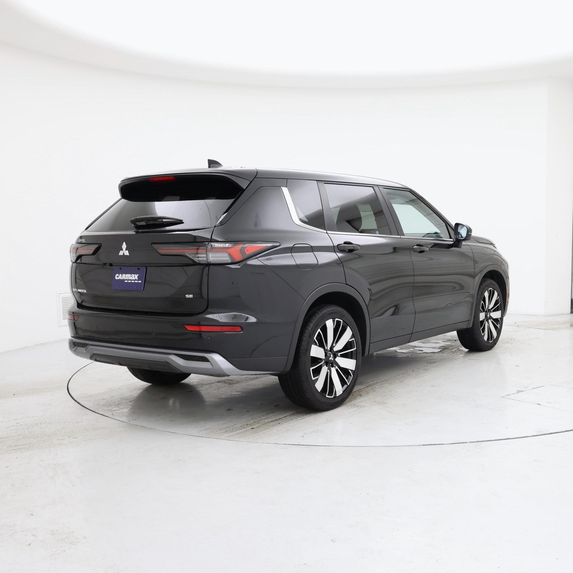Thumbnail: 2025 Mitsubishi Outlander - 8