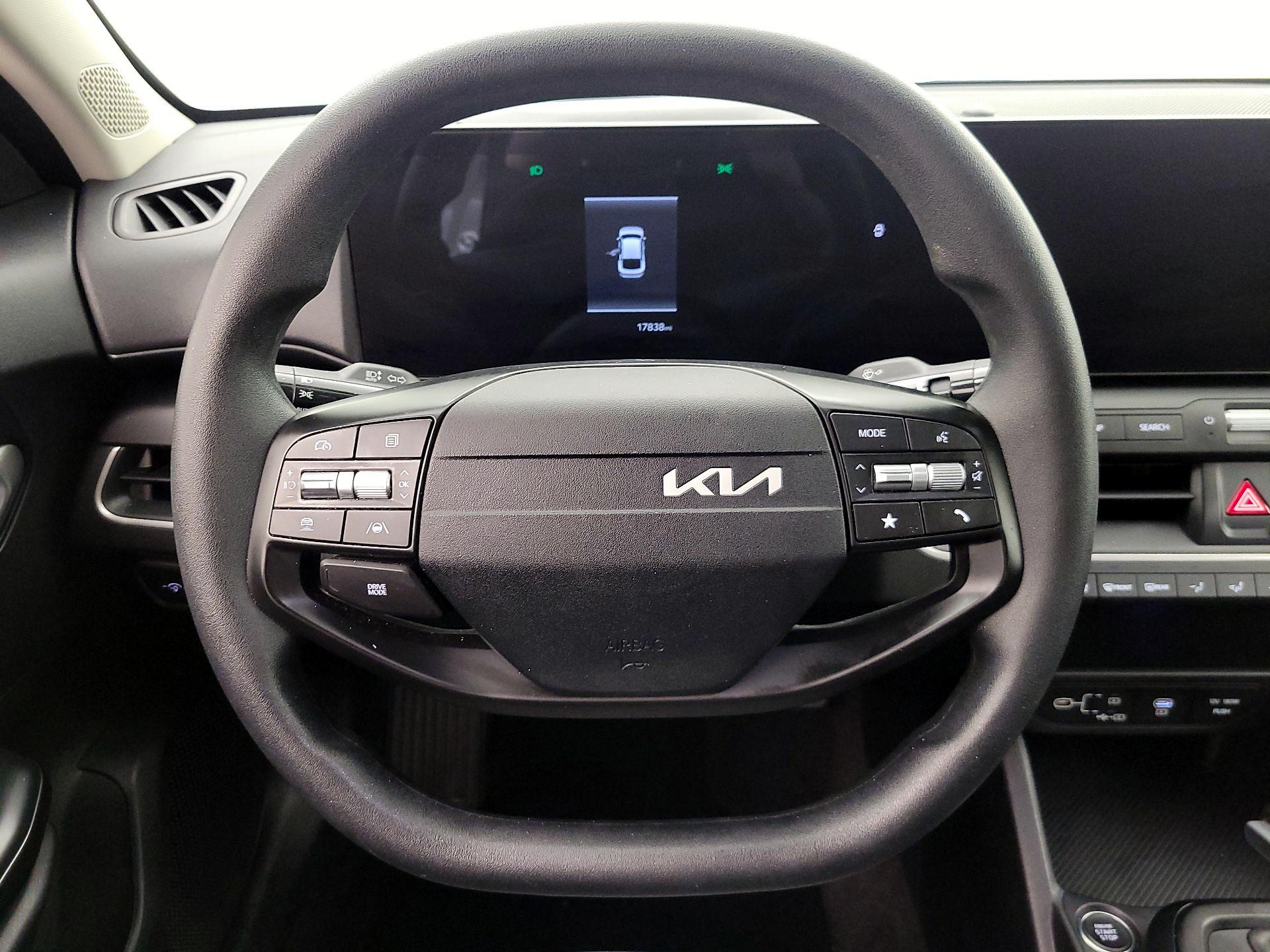 Thumbnail: 2025 Kia K4 - 10