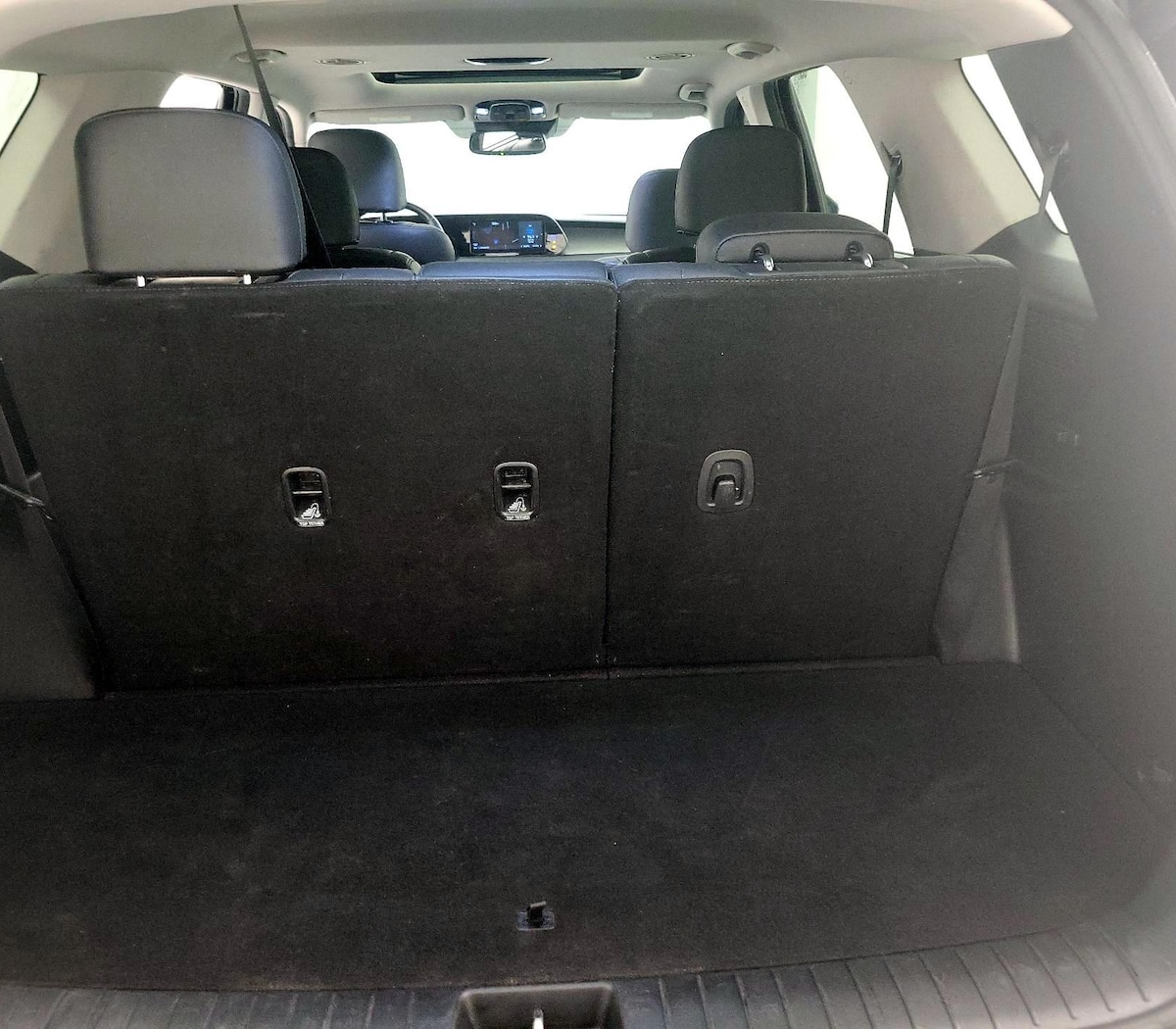 Trunk/Cargo (Seats Up)