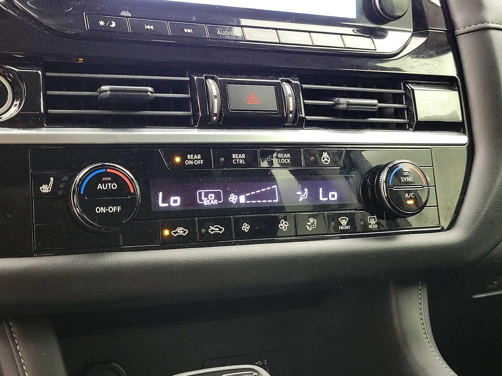 2024 Nissan Pathfinder SL - Photo 17