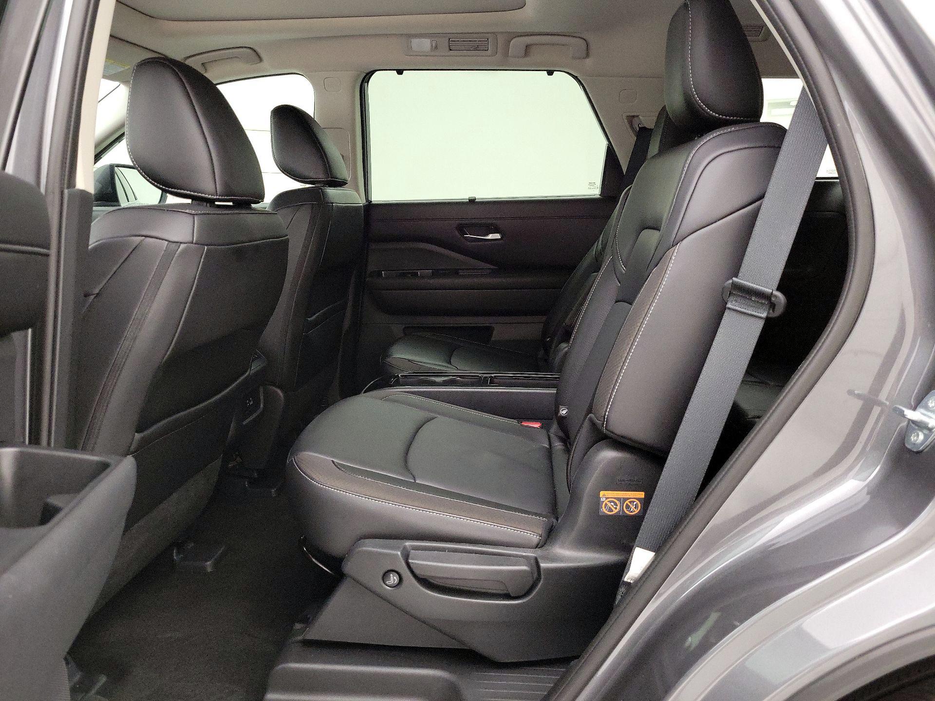 Thumbnail: 2024 Nissan Pathfinder - 19