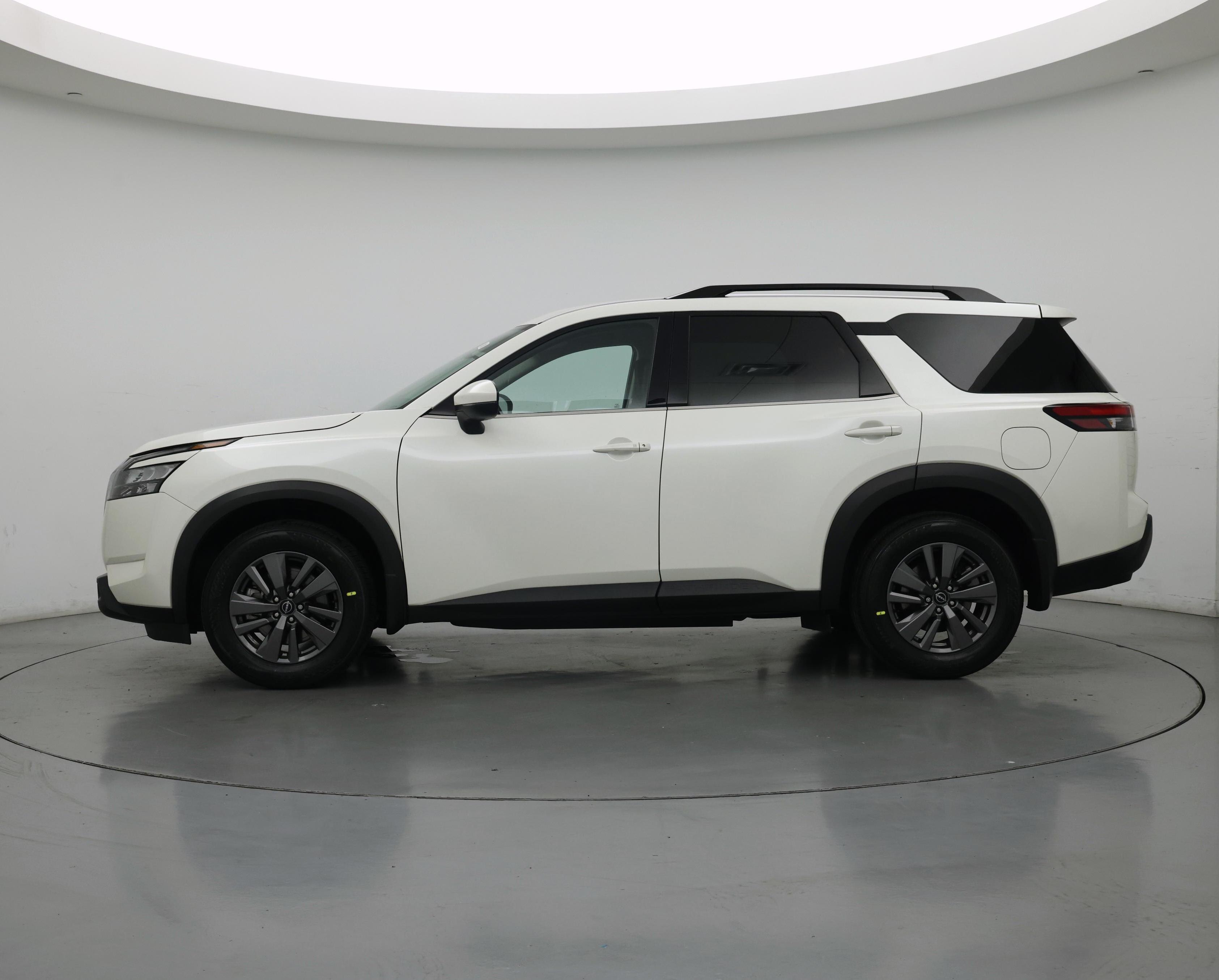 Thumbnail: 2024 Nissan Pathfinder - 3