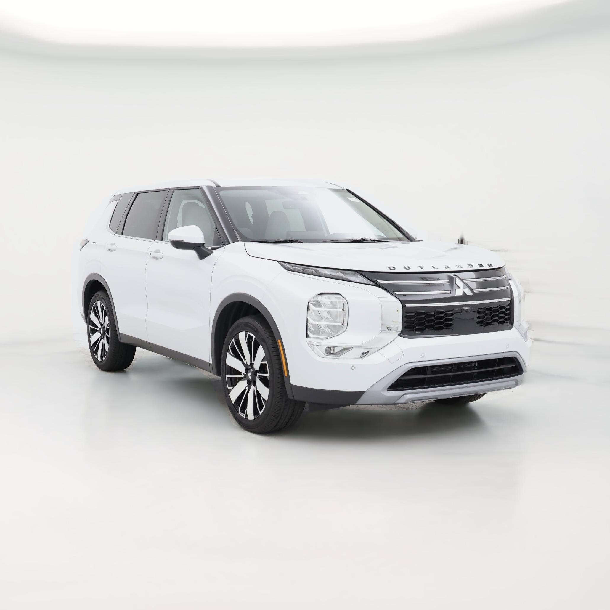 Thumbnail: 2025 Mitsubishi Outlander - 1
