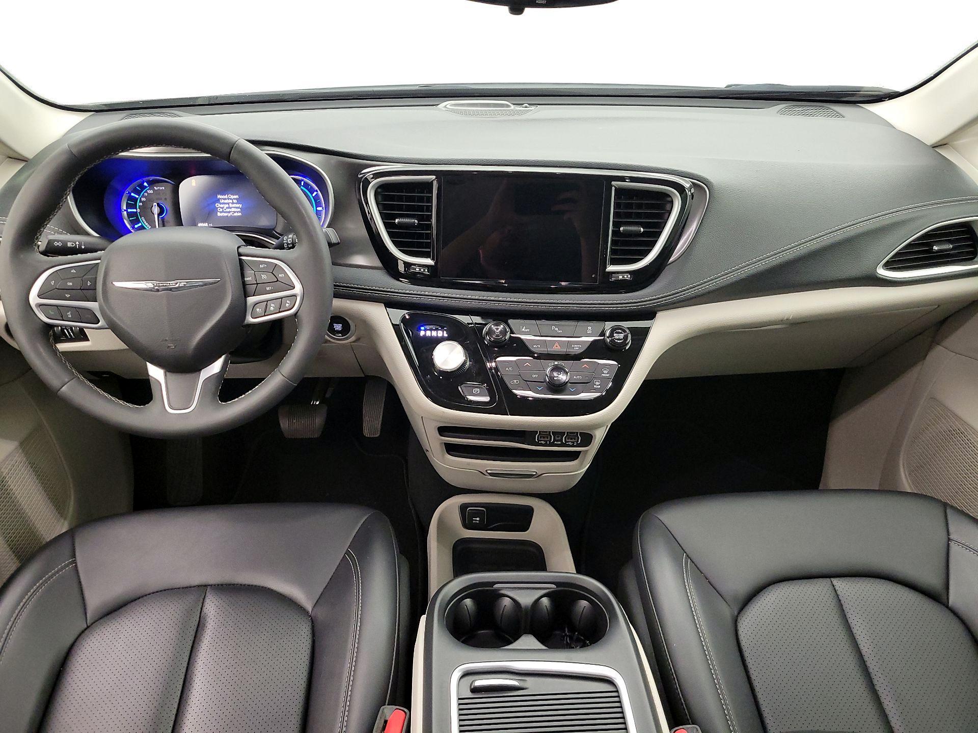 Thumbnail: 2024 Chrysler Pacifica - 9
