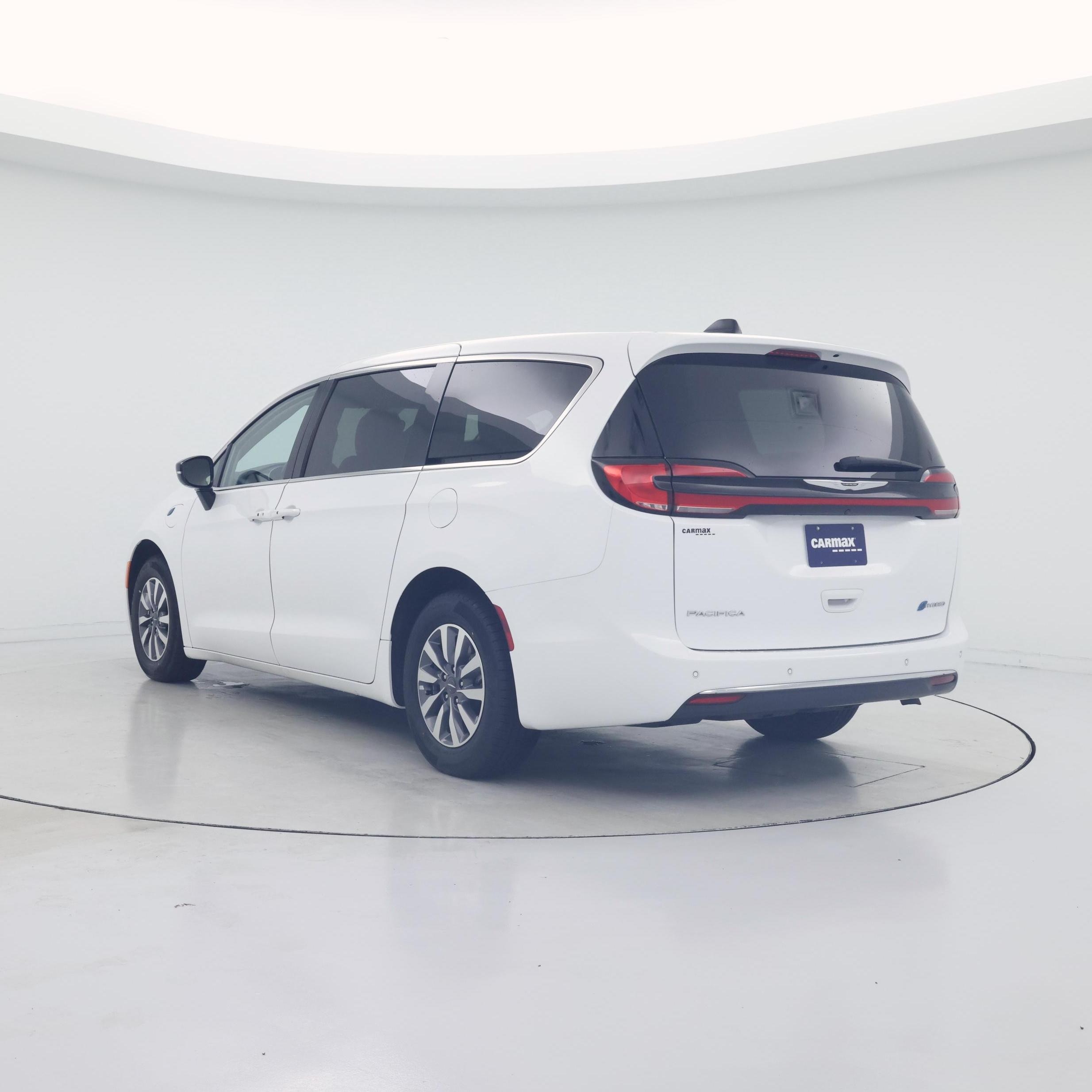 Thumbnail: 2024 Chrysler Pacifica - 2