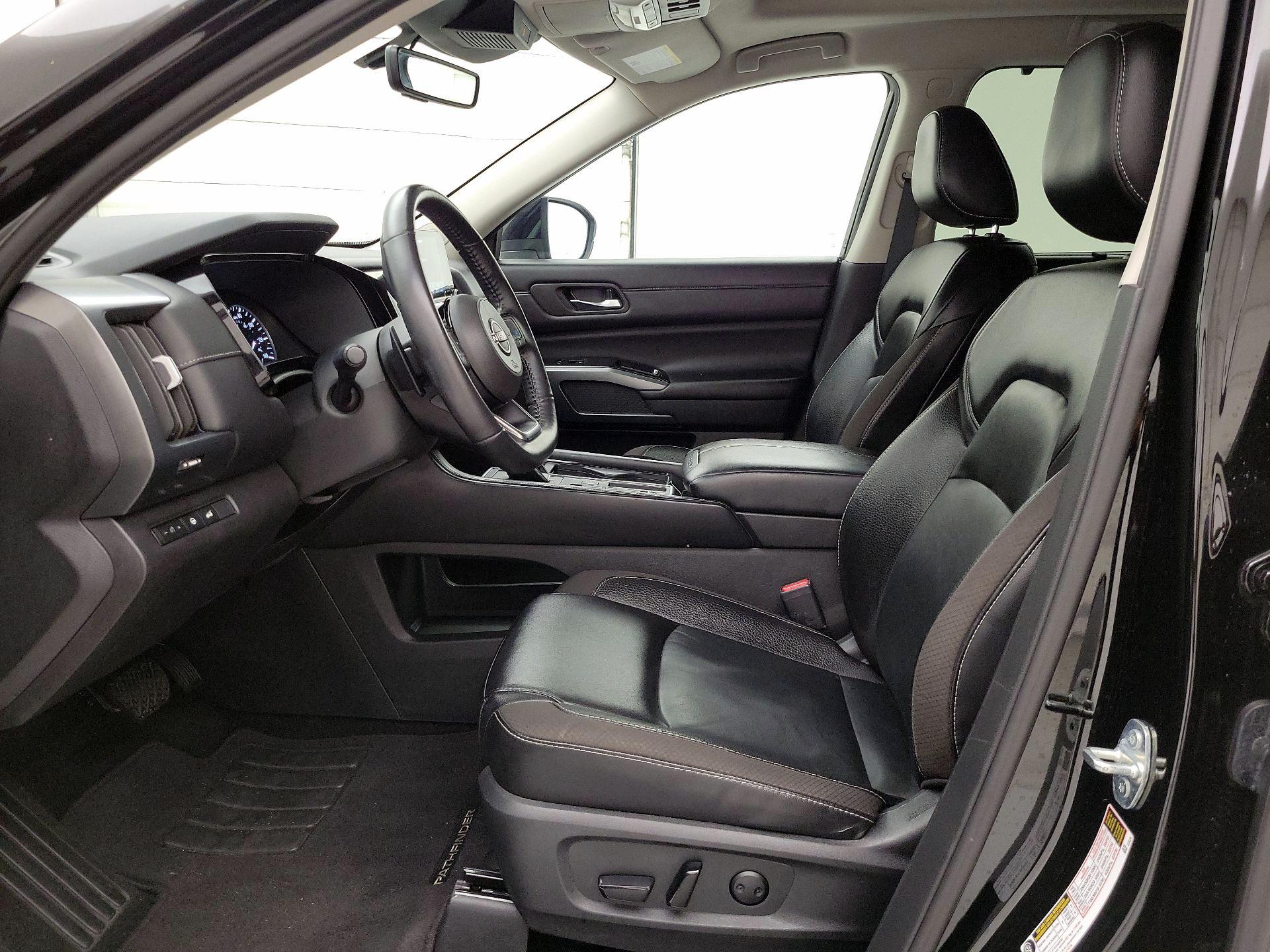 Thumbnail: 2023 Nissan Pathfinder - 11