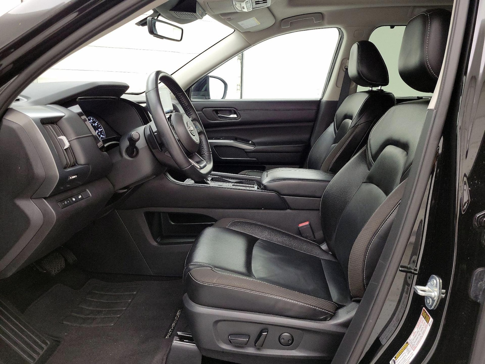 2023 Nissan Pathfinder SL - Photo 12