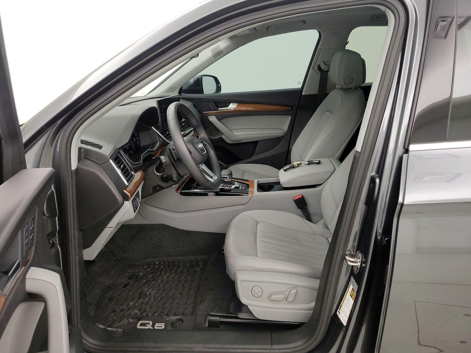 2023 Audi Q5 Premium Plus - Photo 12