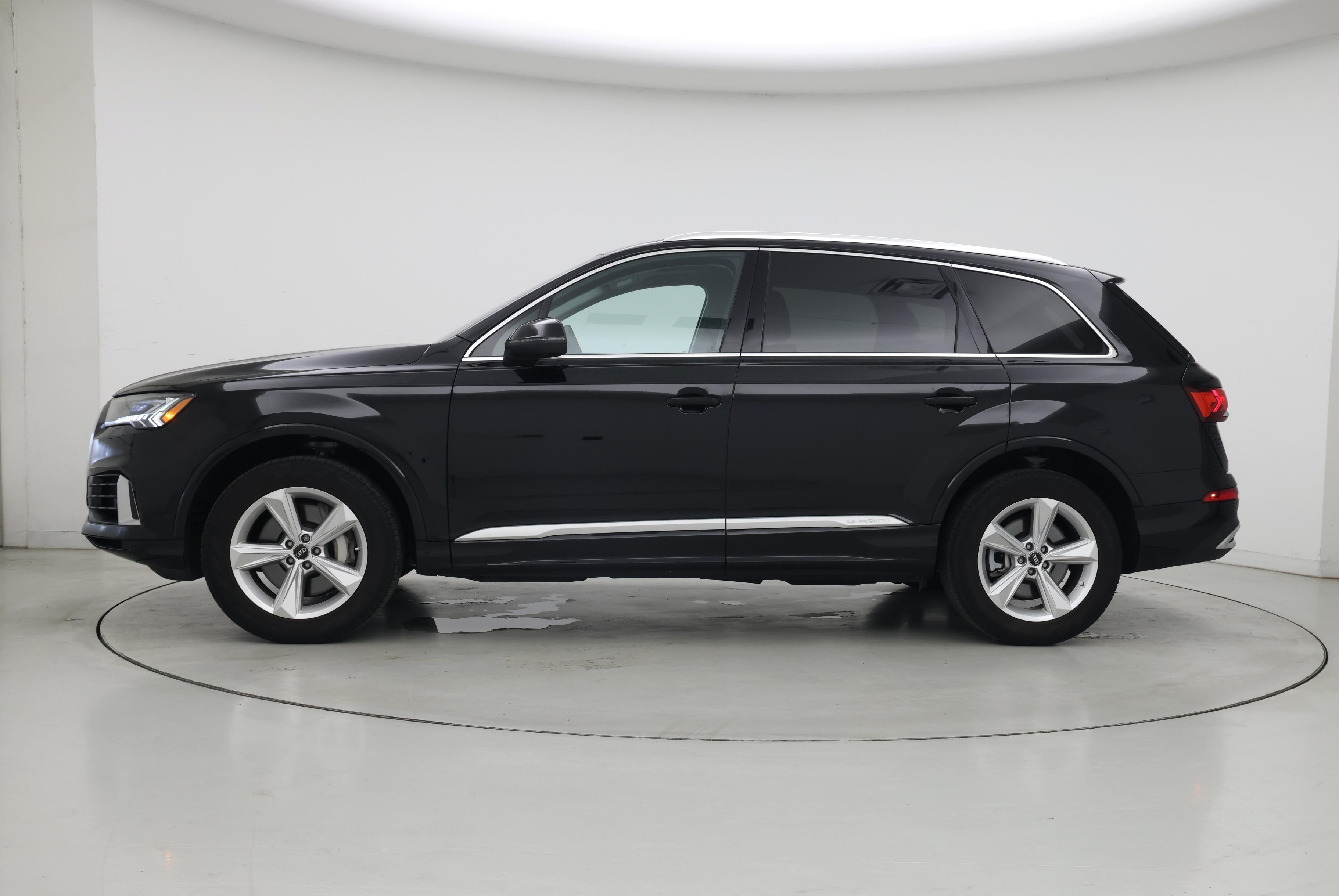 Thumbnail: 2023 Audi Q7 - 3